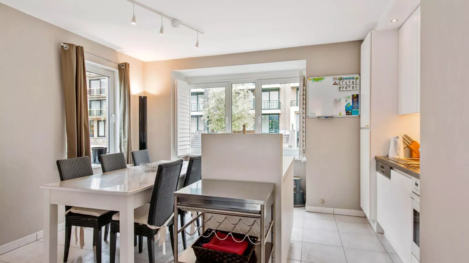 Klokjesbloem Gelijkvloers-Eetkamer