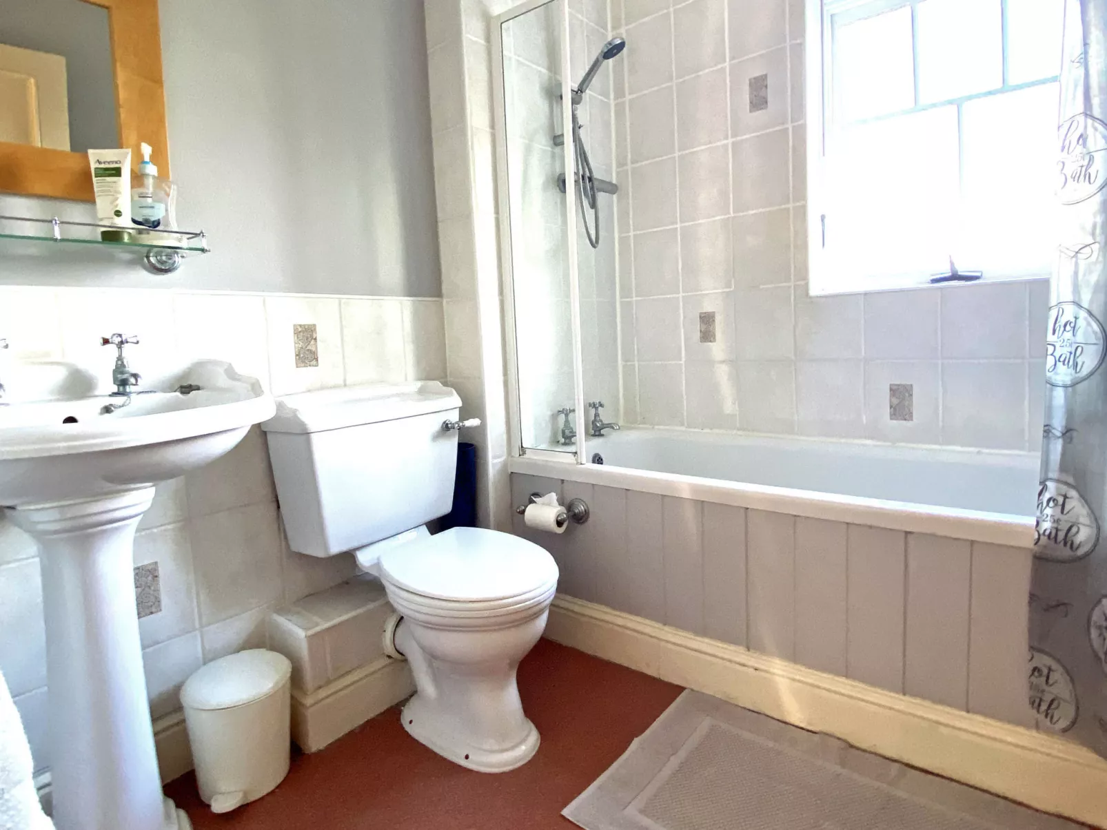 Courtyard HC No 8-Binnen