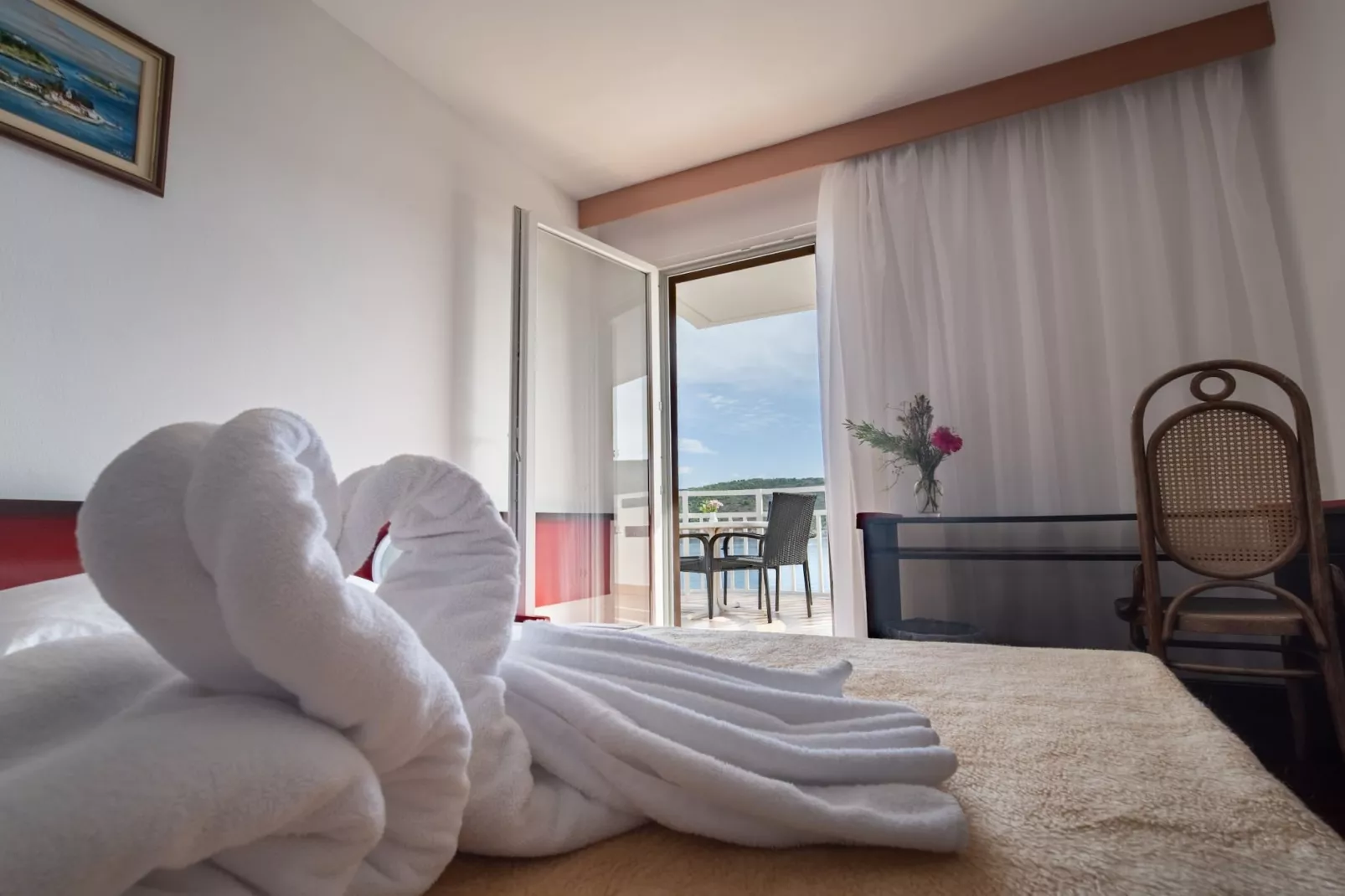 Hotel Issa - Double Room Sea View 14-Slaapkamer