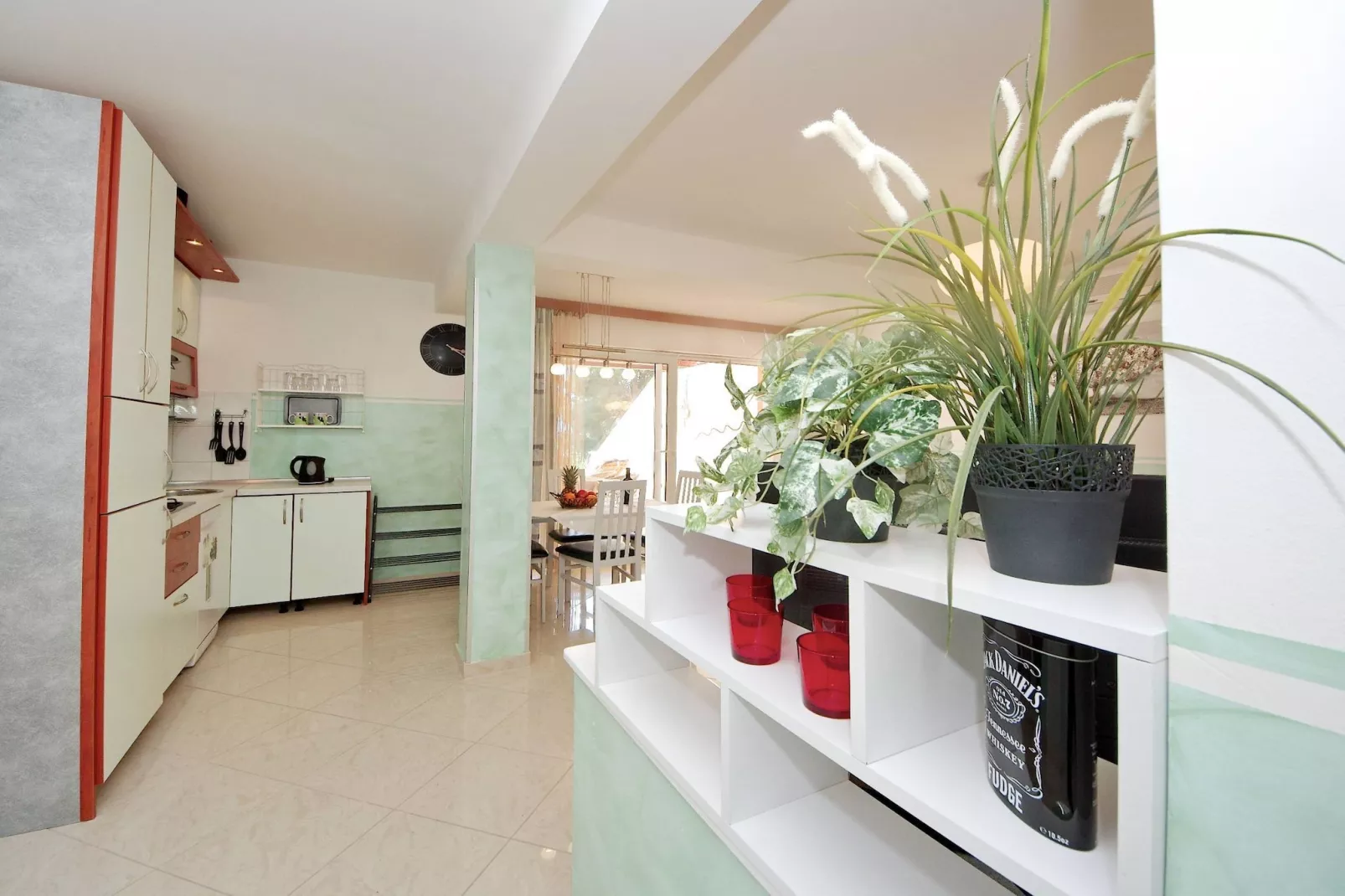 Seafront Apartments Deveron - Two Bedroom Apartment with Balcony and Sea View (Hvar)-Keuken