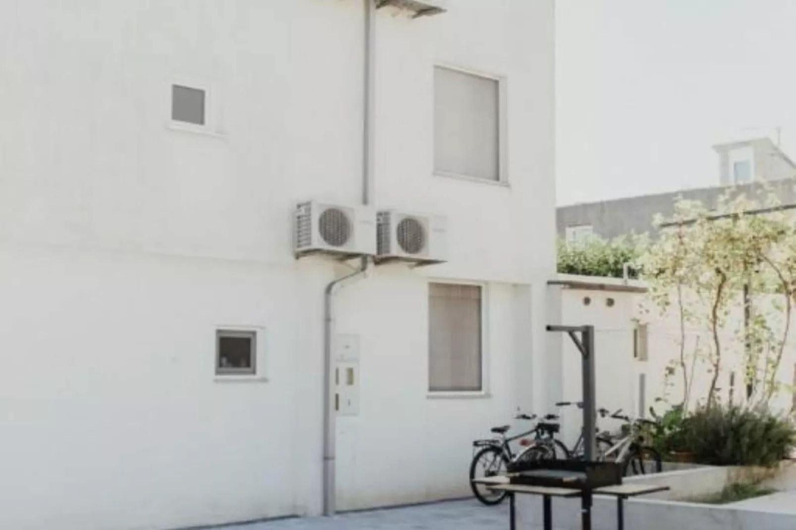 One Bedroom Apartment with sea wiev  4-Buitenlucht