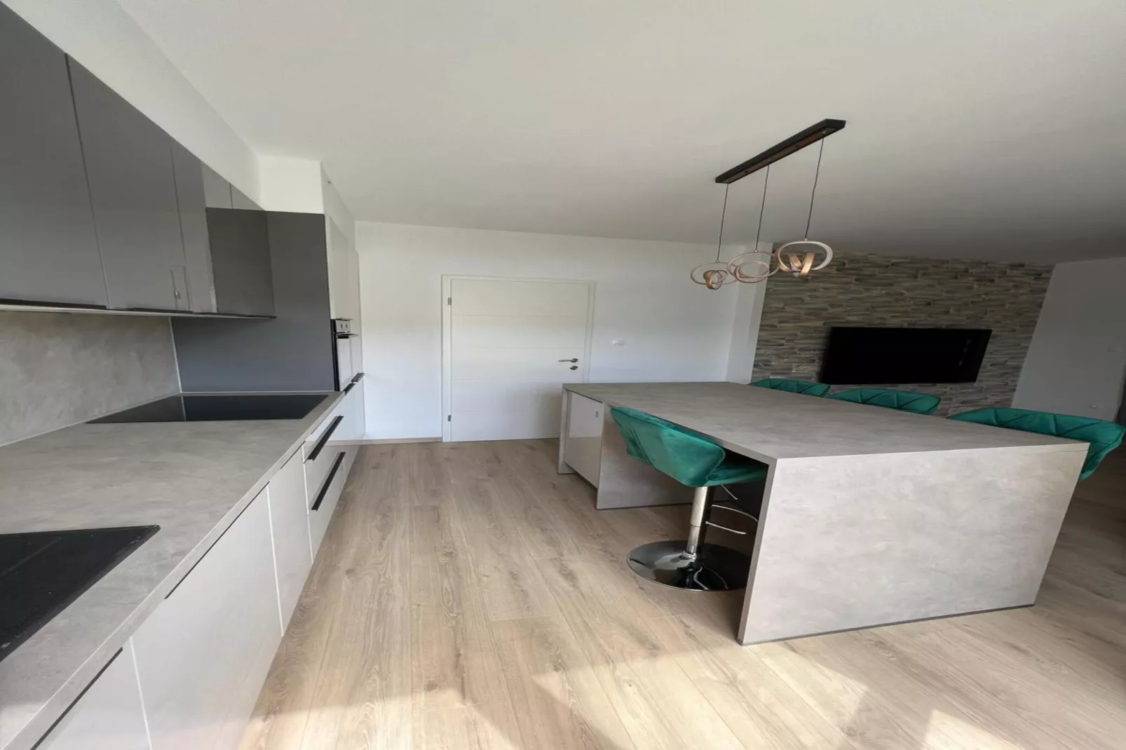 Four-Bedroom Apartment With Sea View