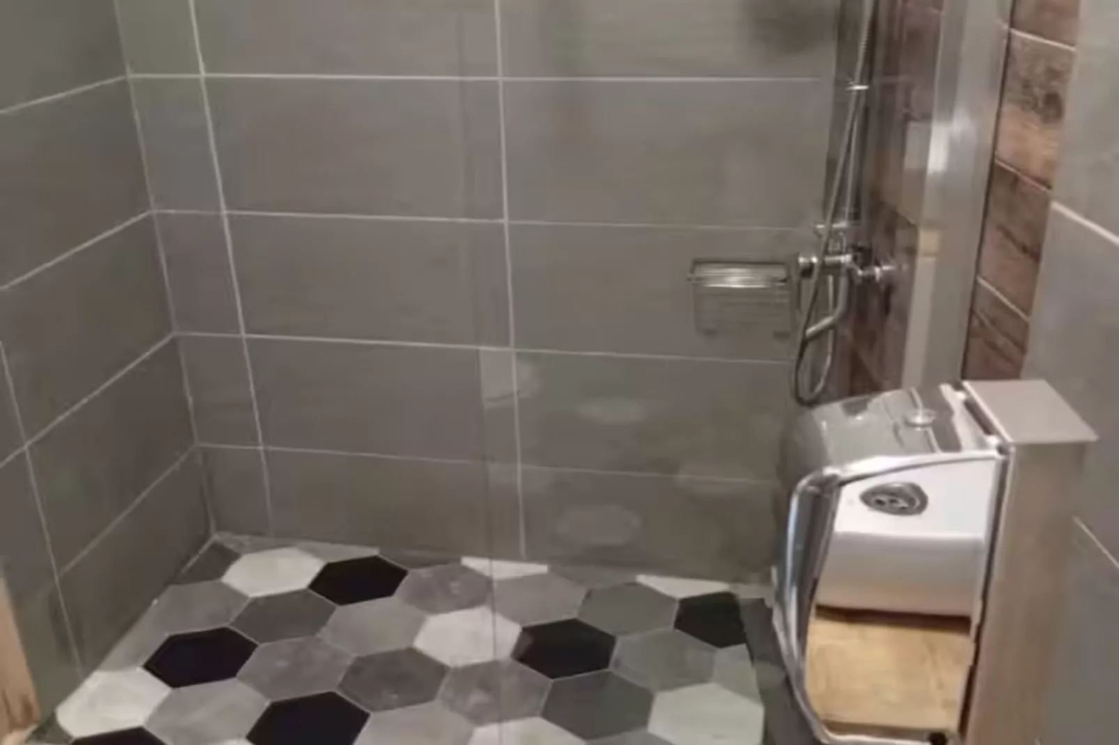 Silver Gate Rooms-Diocletian's Palace - Six-Bed Room-Badkamer