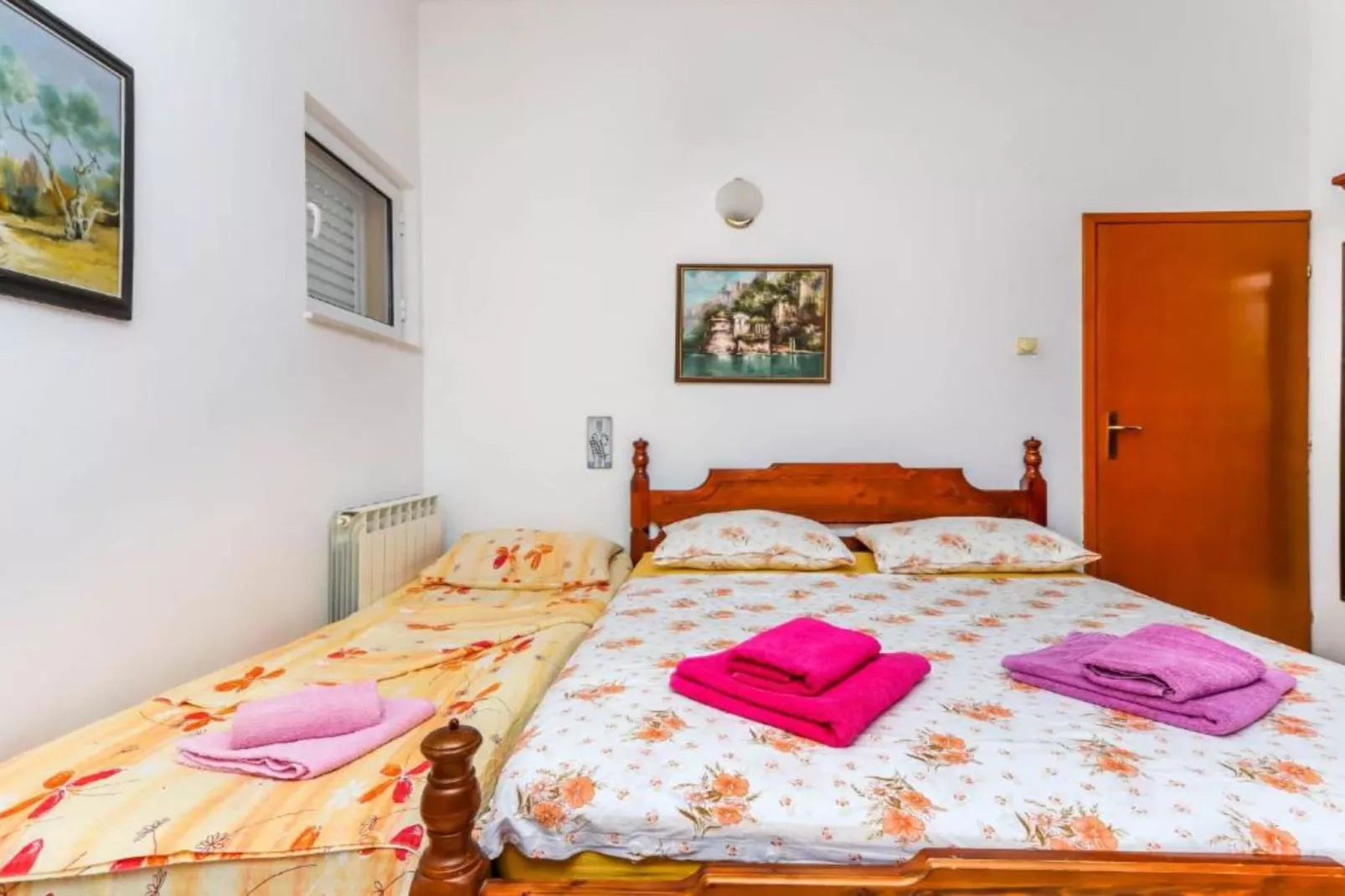 Relaxing Apartment on Budva Coastline - One Bedroom Apartment-Slaapkamer