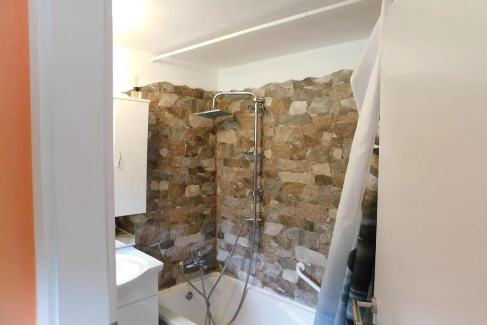 Charming Apartments Kestenovi Dvori - One Bedroom Apartment (A3)-Badkamer