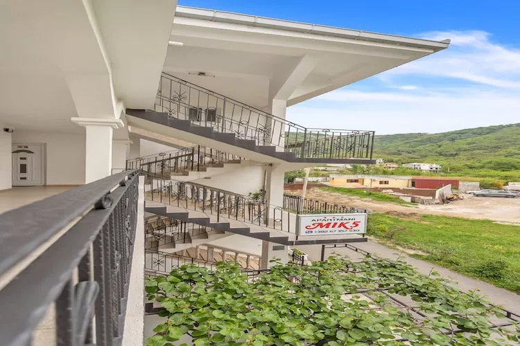 Perfect Budva Stay Near the Sea & Aqua Park -  Duplex Studio 1\/3-Buitenlucht