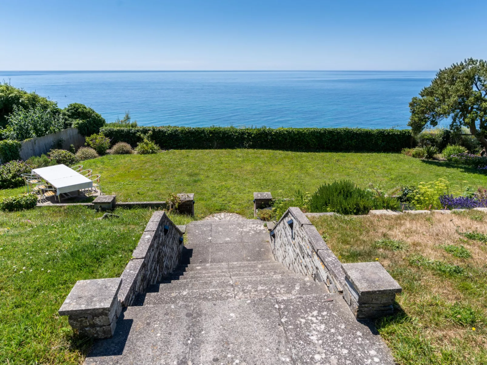 Avalon Sea Views-Buiten