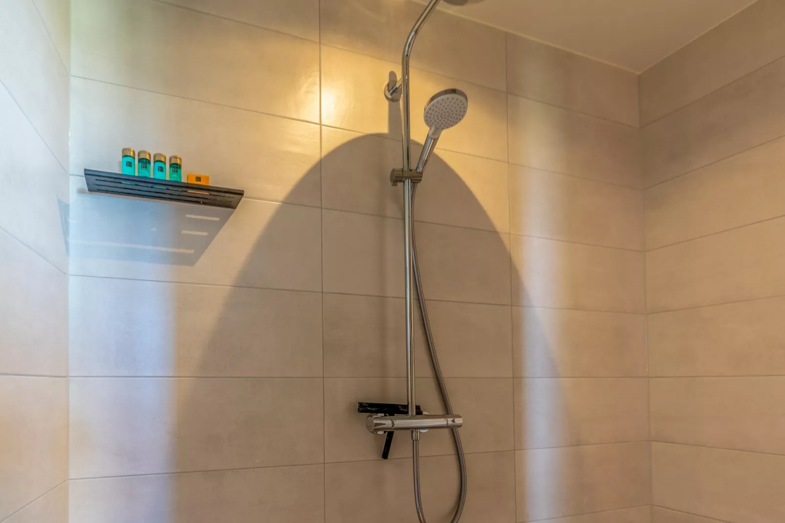 Waalburght 16-Badkamer