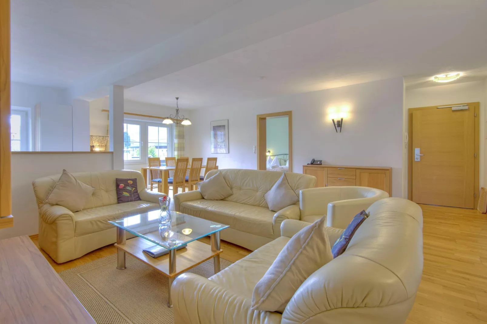 Vicky Apartment Top 8-Woonkamer