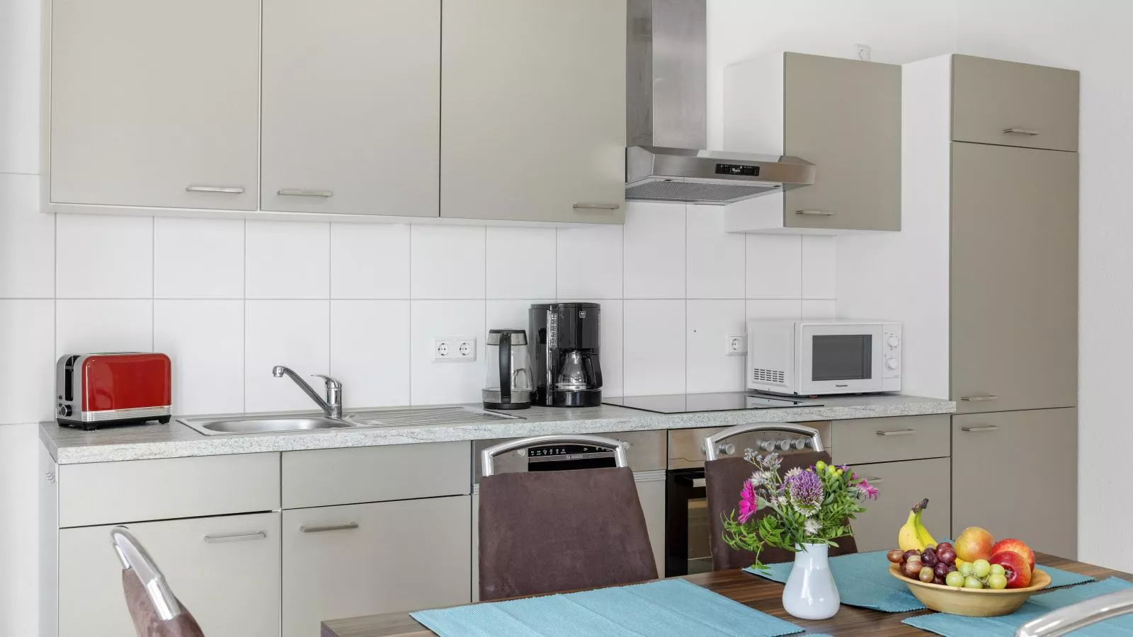 Windflüchter links mit Sauna-Keuken