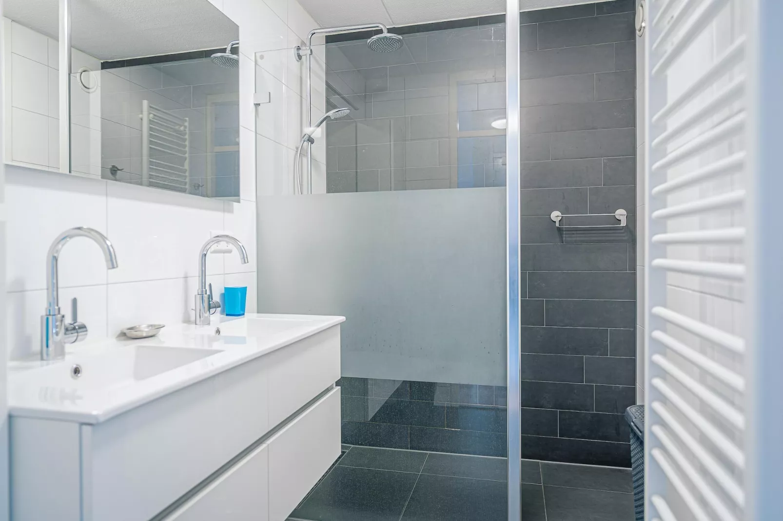 Juliana 052-Badkamer