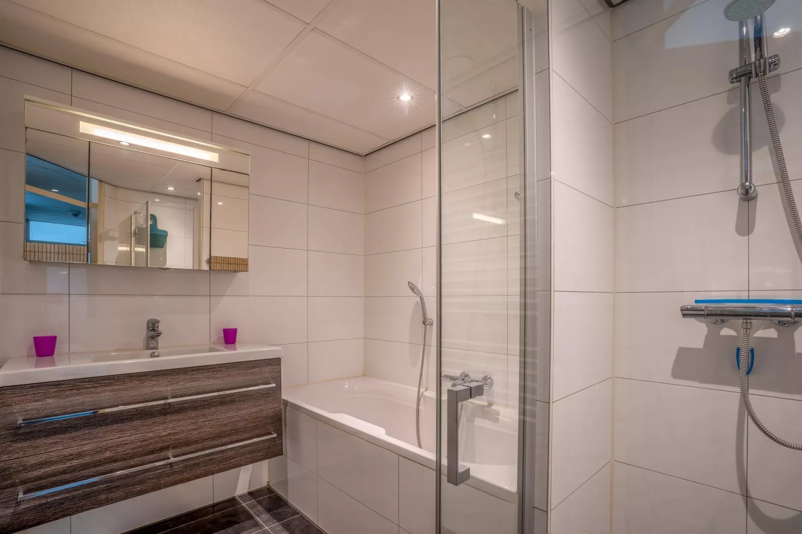 Juliana 074-Badkamer