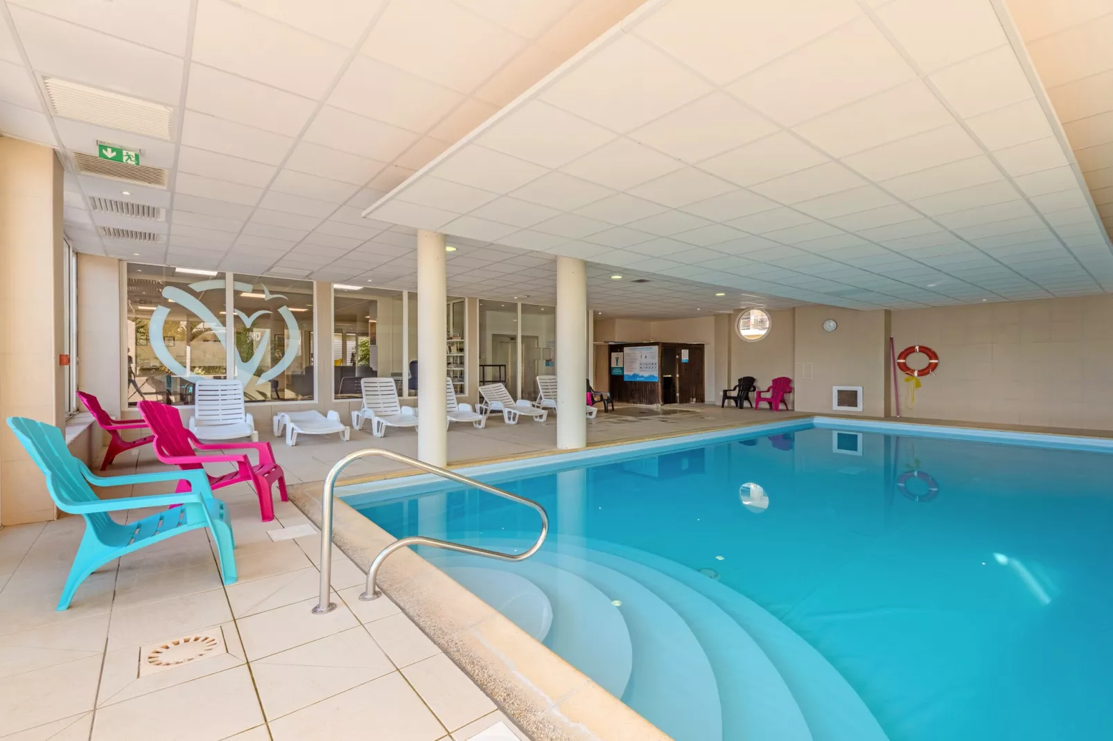 D. de Bertheaume N°413 - 2P5-Zwembad