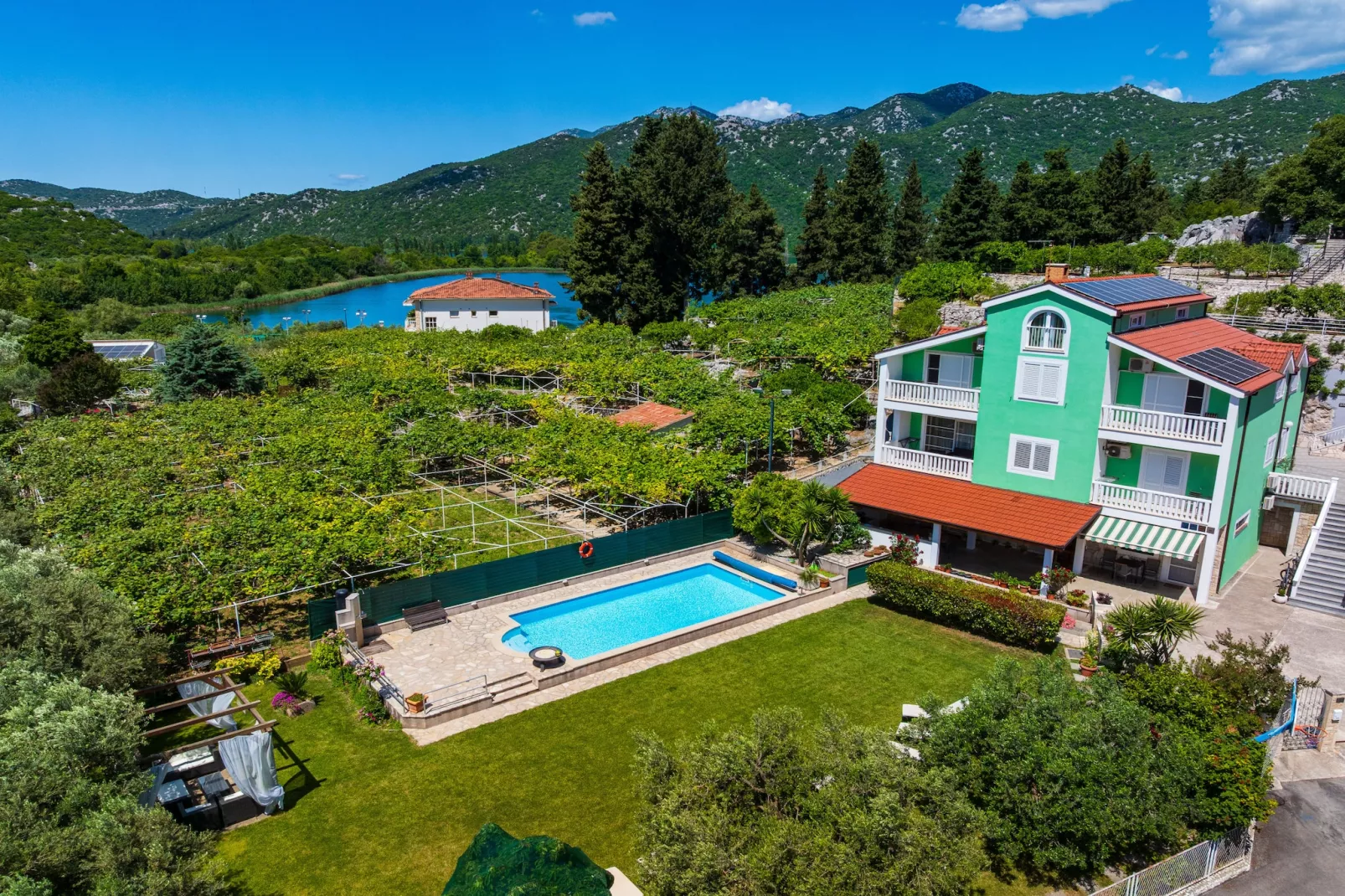 Villa Green Paradise-Buitenkant zomer