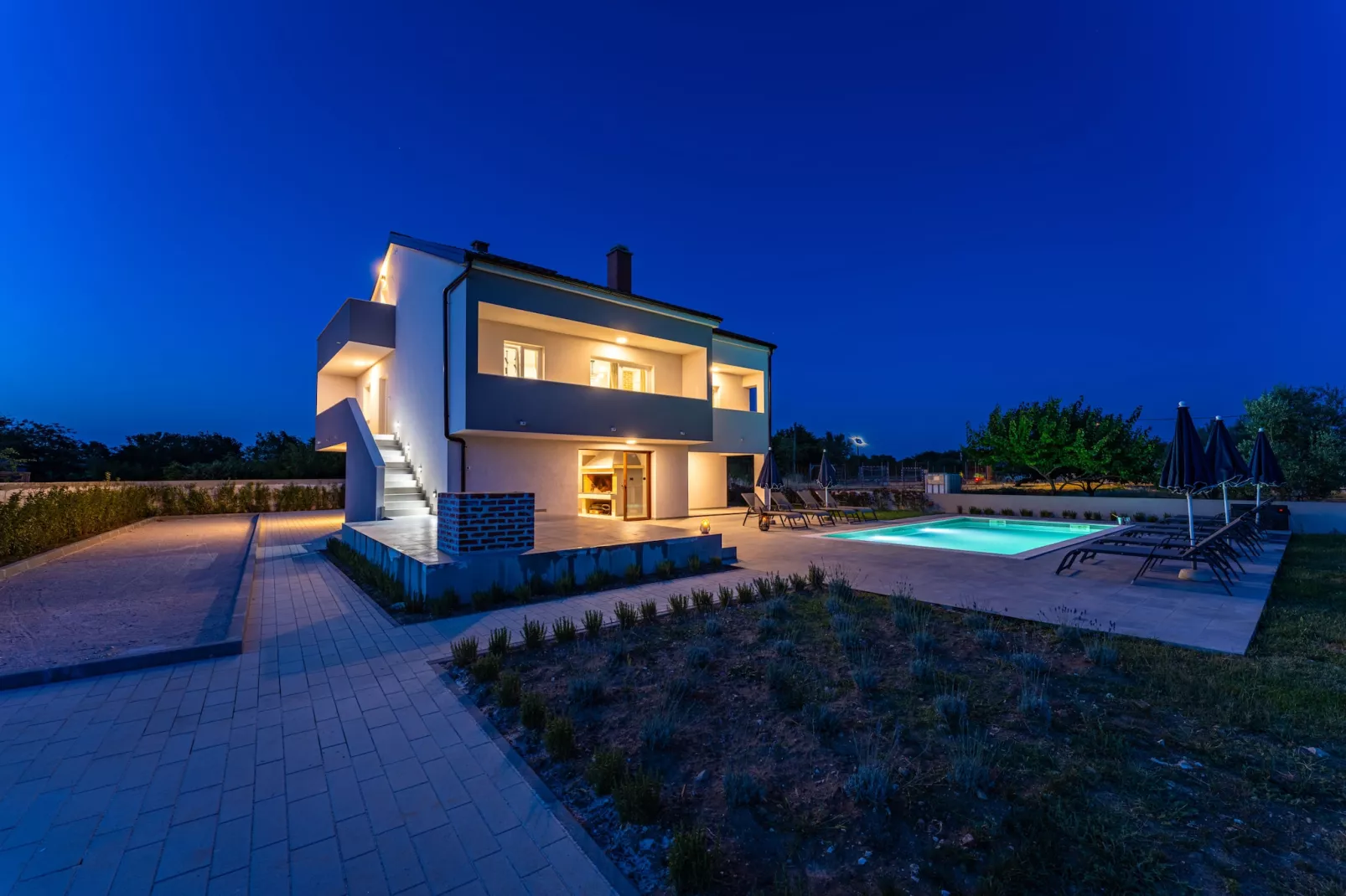 Villa Campi Dalmatia-Buitenkant zomer