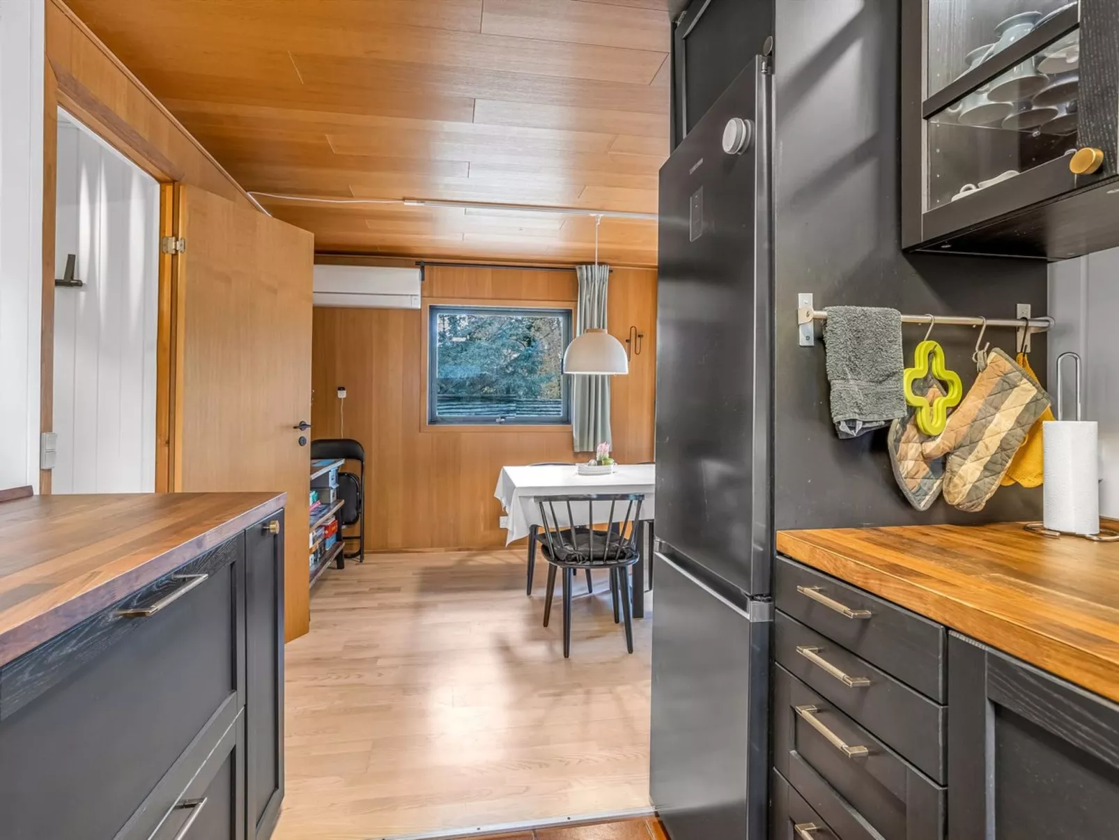 "Sheyla" - 70m from the sea-Binnen