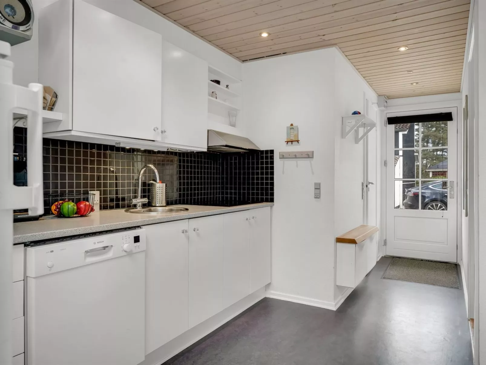 "Epiphania" - 100m to the fjord-Binnen