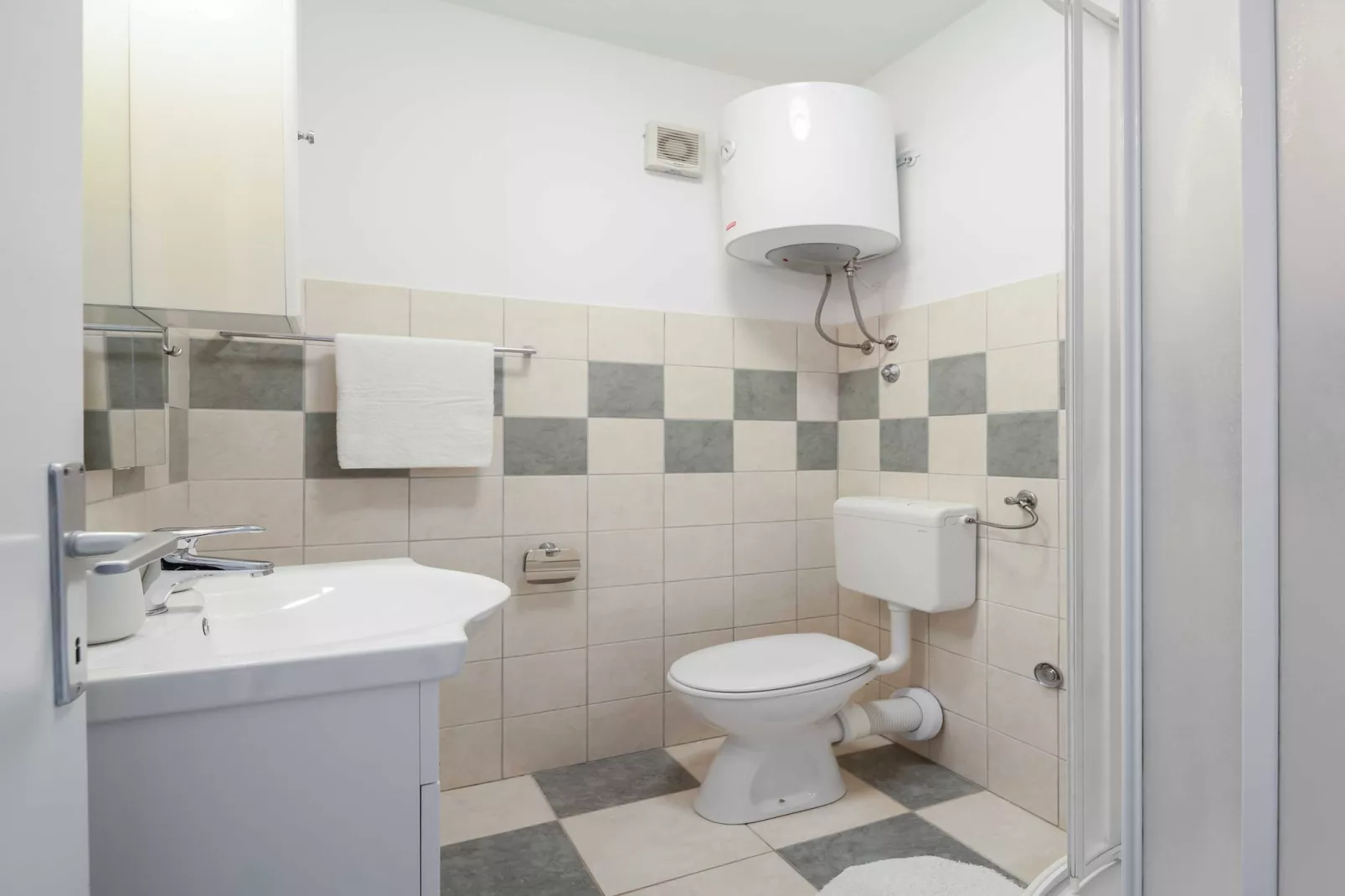 Apartments Bella Vista -One Bedroom Apartment with Terrace and Sea View (A2)-Badkamer