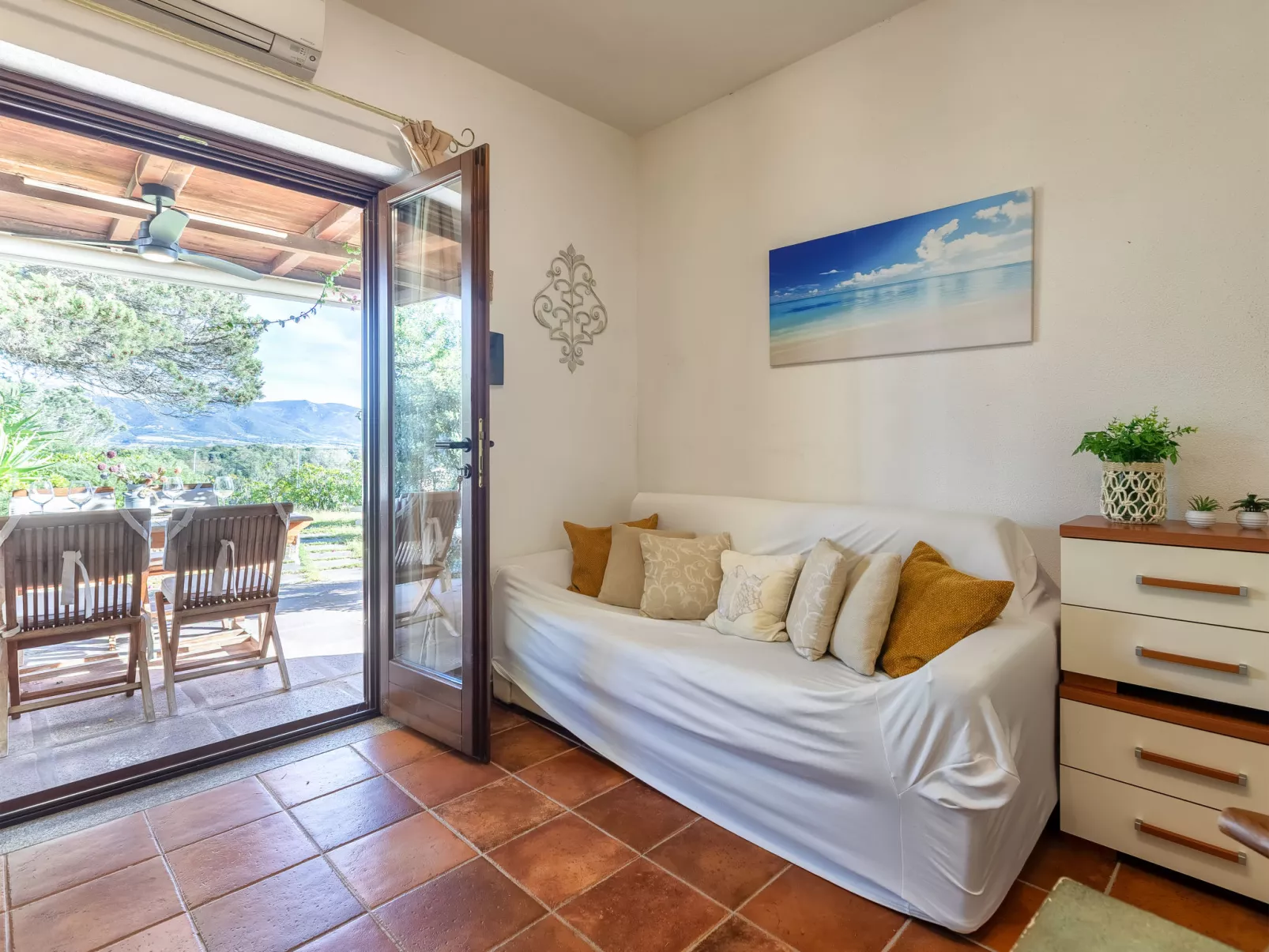 Baia Delle Mimose-Binnen