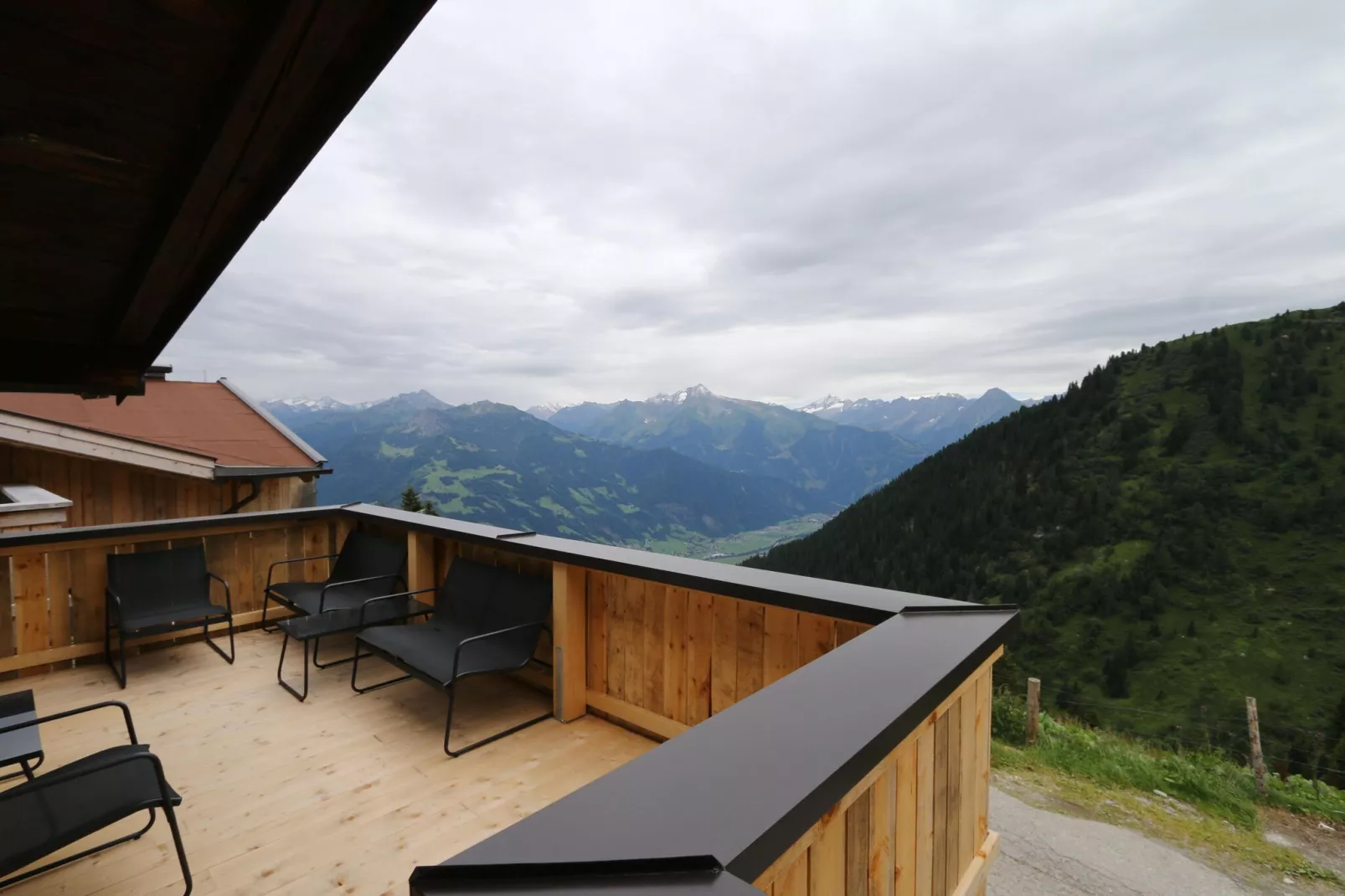 Ferienhaus Hirschbichlalm 6 Personen-Terrasbalkon