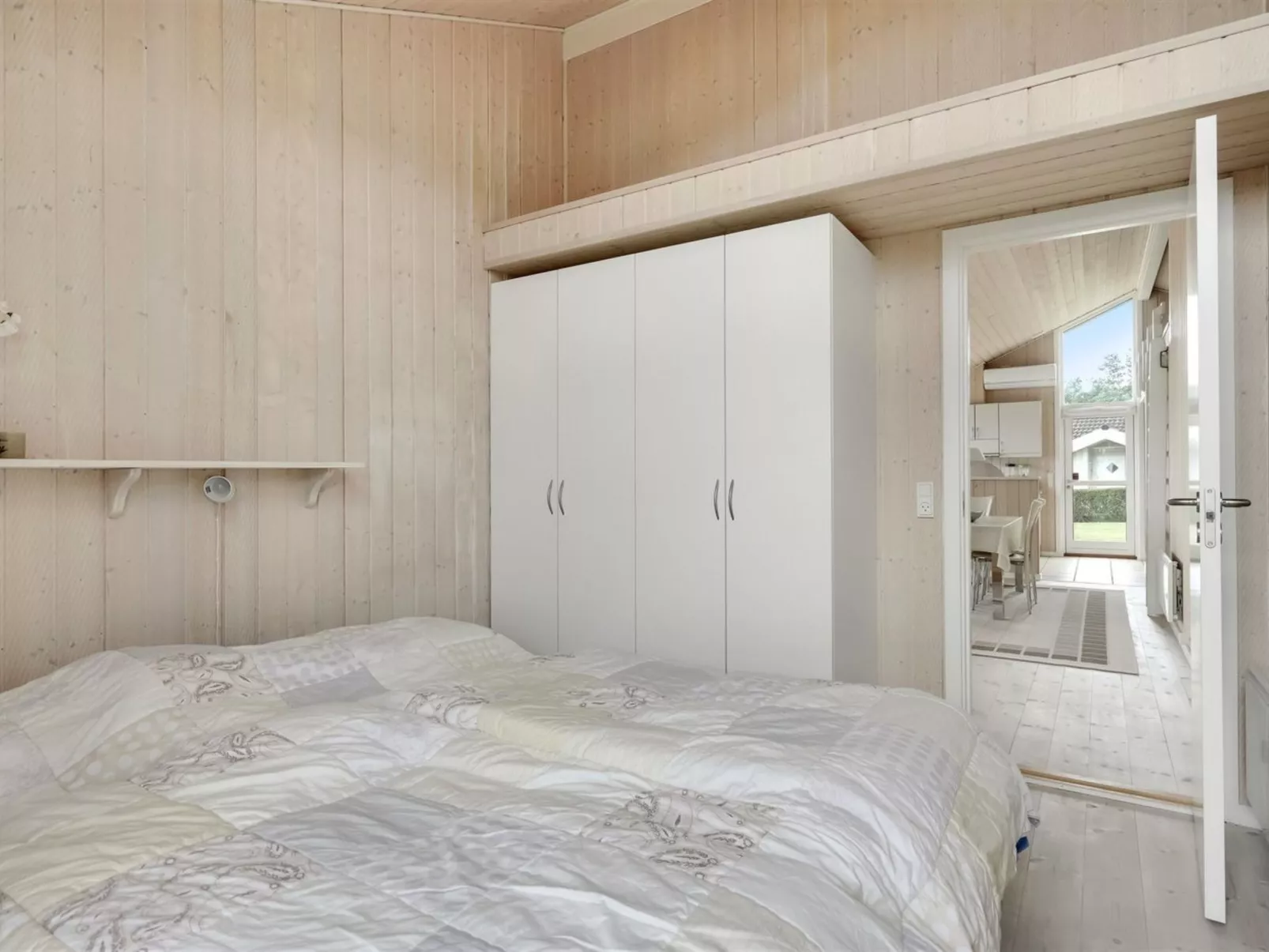 "Finn" - 100m from the sea-Binnen