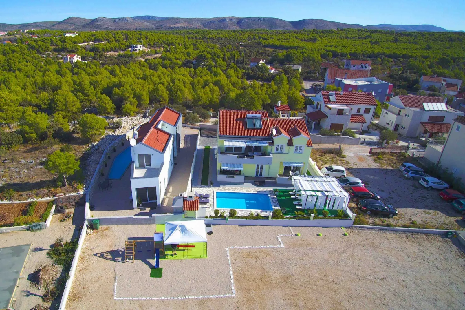 Sea view Villa Brodarica-Buitenkant zomer