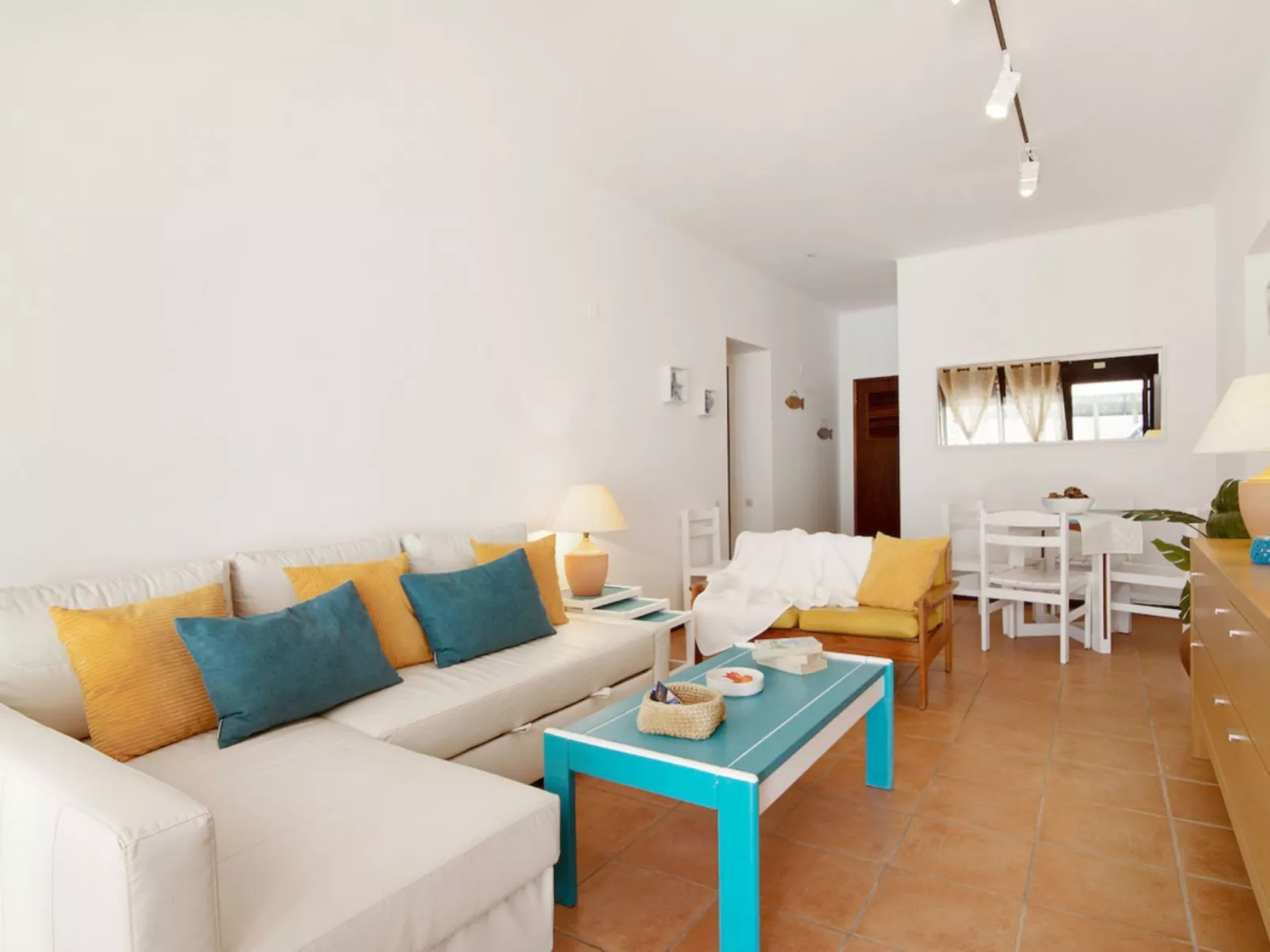 Joyce - Sunny Way-Binnen