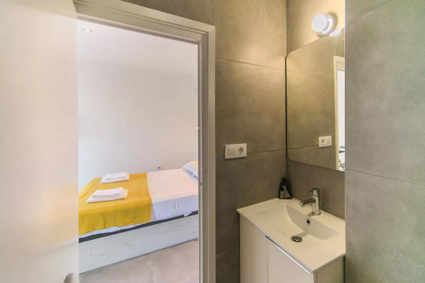 Studio à Roses-Niet-getagd