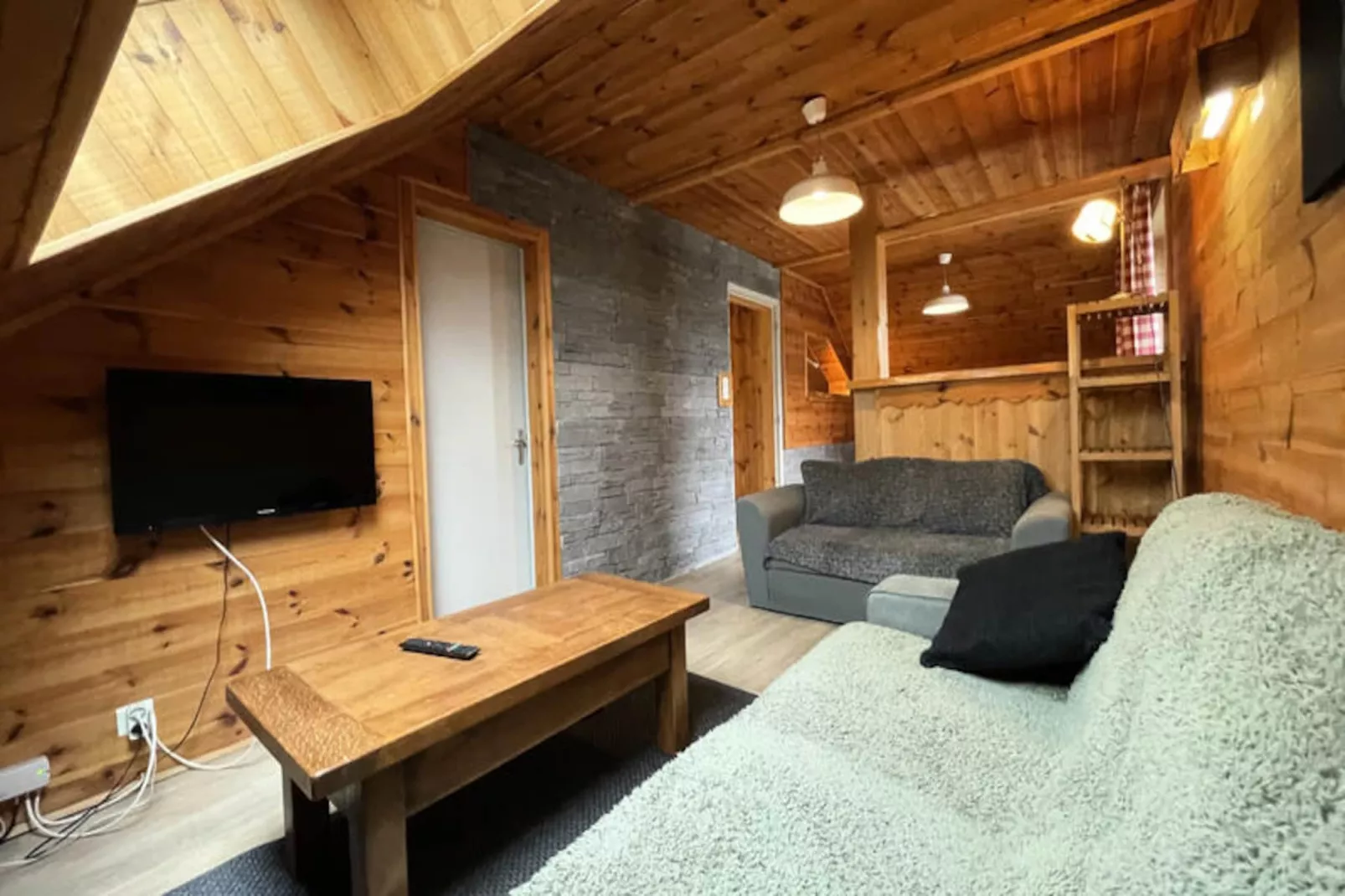 Appartements à Albepierre Bredons - Niet-getagd