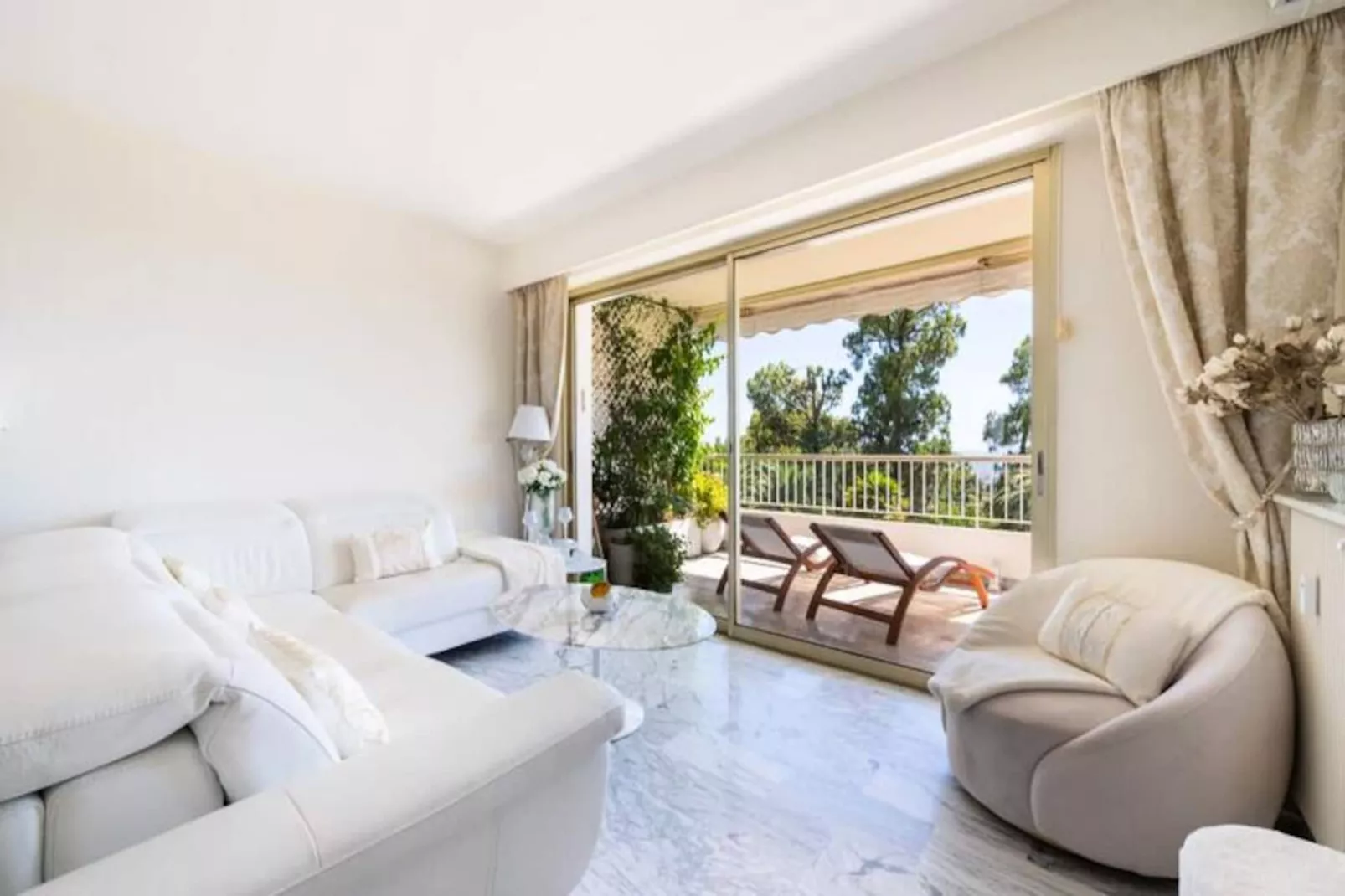 Résidence Spacieux 2p Vue Mer &ndash; R&eacute;sidence Avec Piscine, Cannes-Niet-getagd