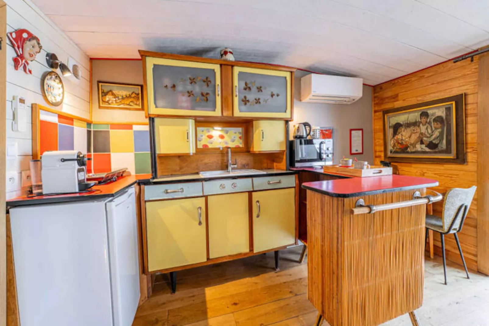 Suite De Rêve Sur La Péniche Petite Annick-Niet-getagd