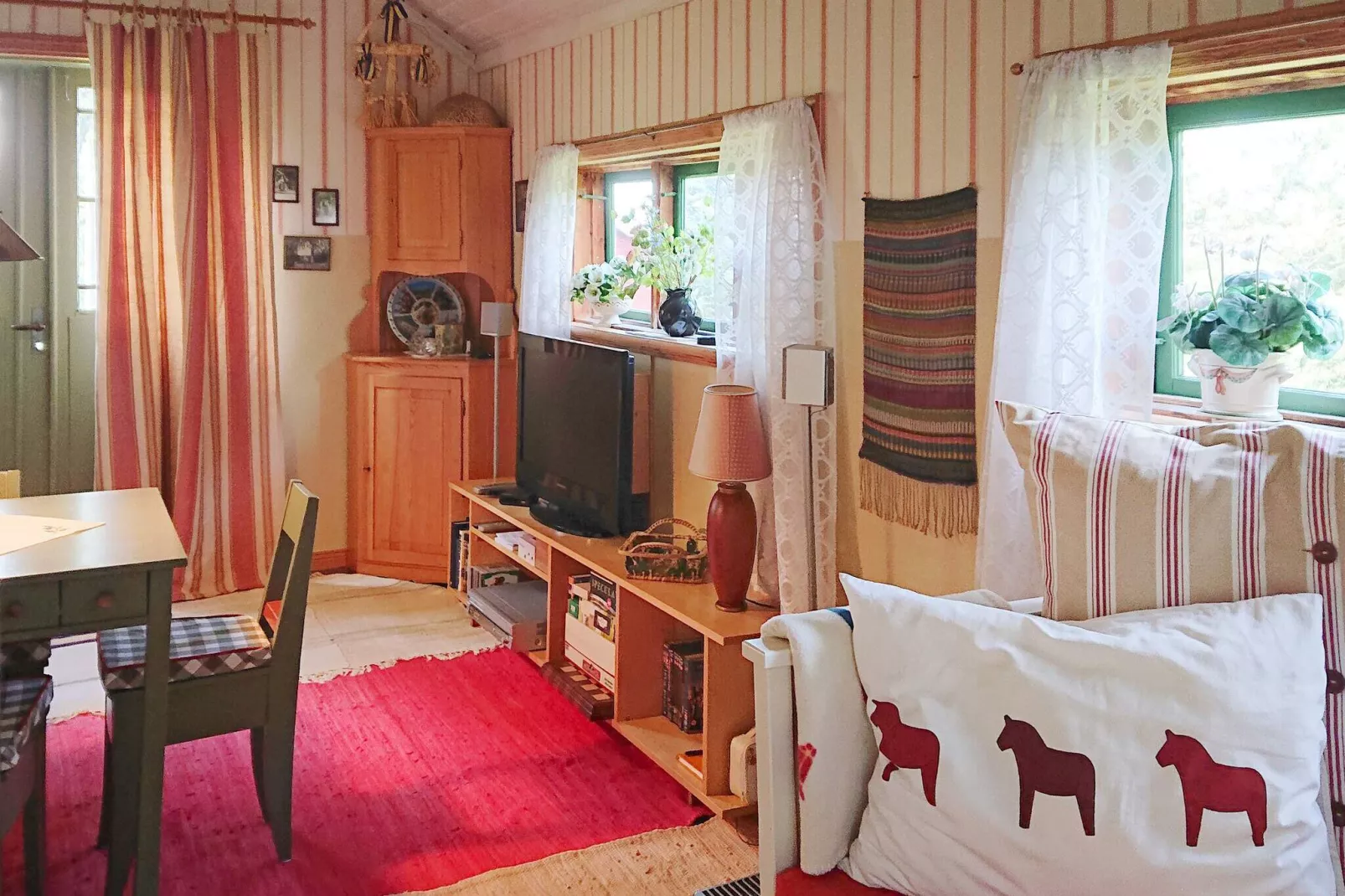 2 persoons vakantie huis in SÖDERBÄRKE-Binnen