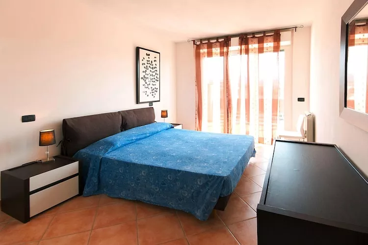 Holiday residence Santa Constanza San Vincenzo-Trilo 6 Comfort-Slaapkamer