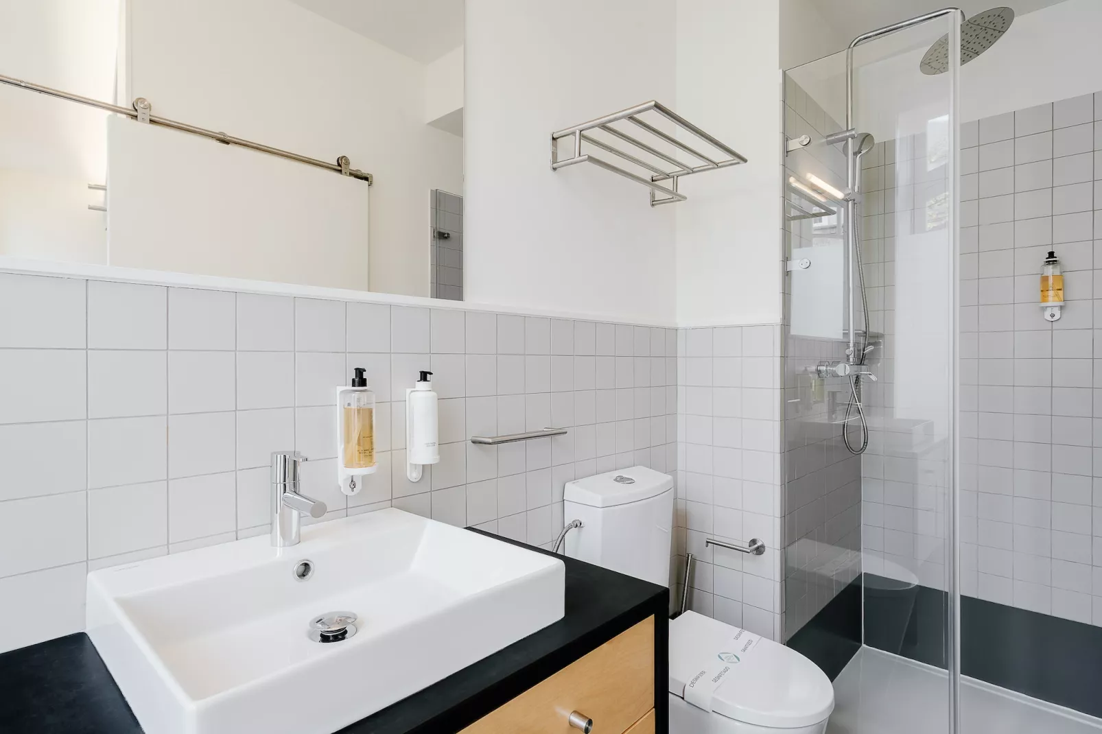 Cotton Cozy Nightlife Studio 301-Badkamer