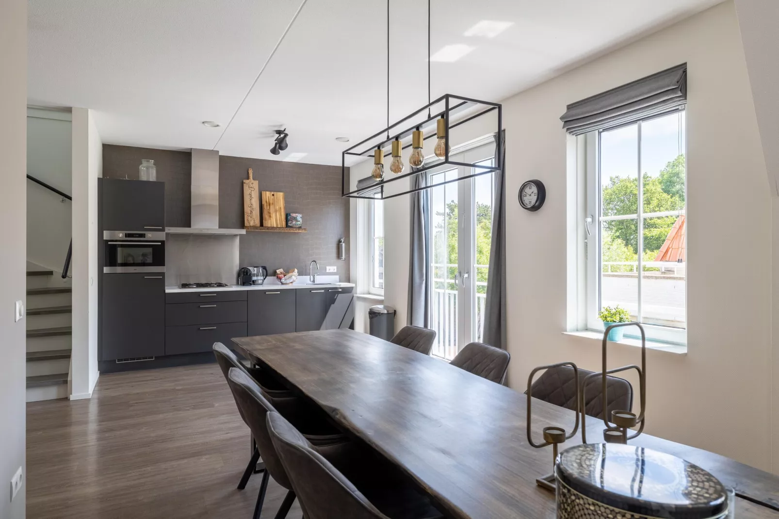 Appartement Kaapduinseweg 13 Dishoek 13D luxe 6p sauna-Eetkamer