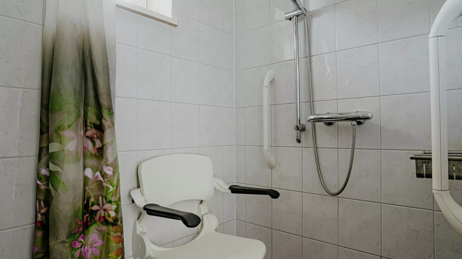 Het Kraaijennest Miva-Badkamer