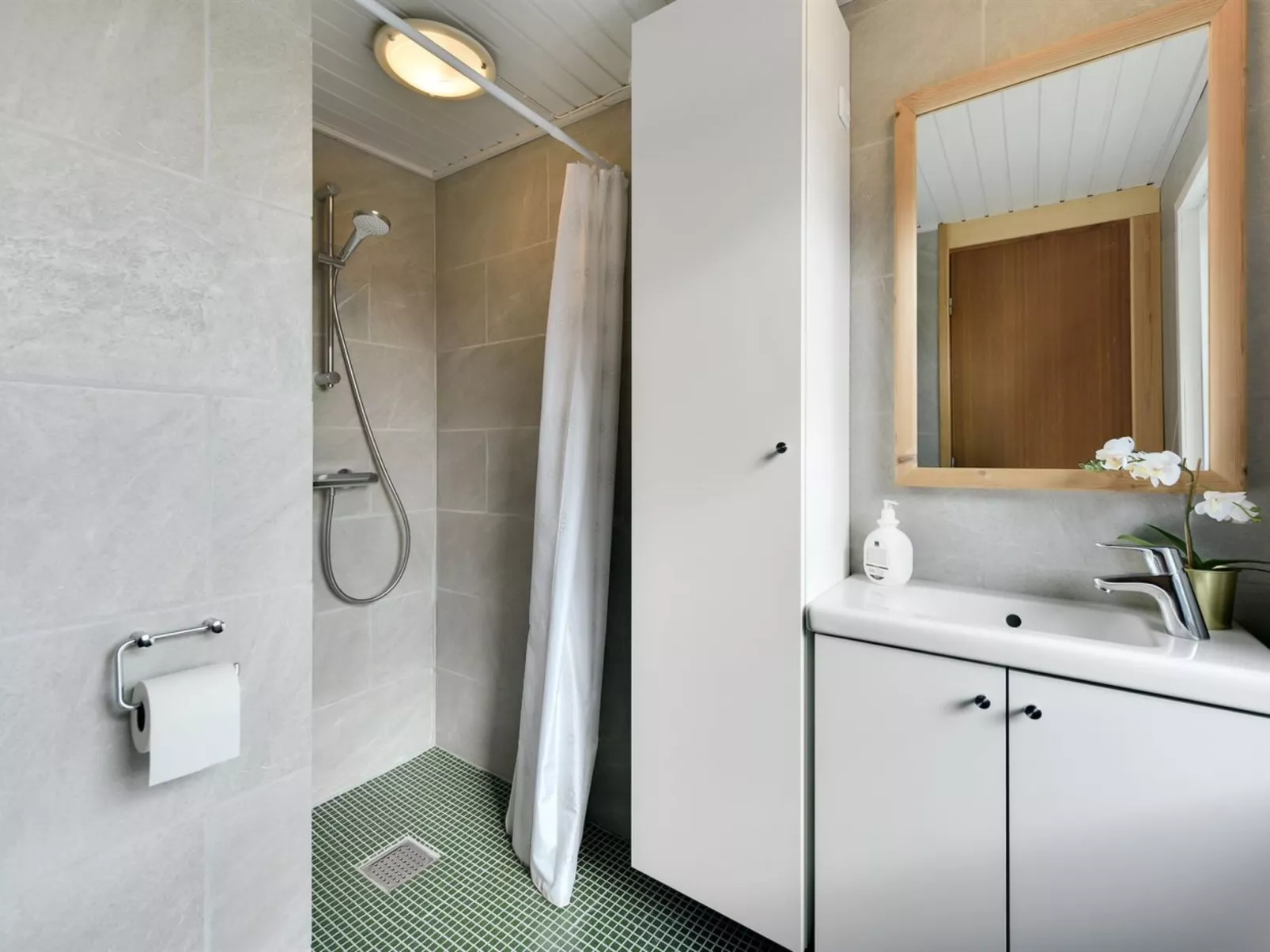 "Vamika" - 400m to the fjord-Binnen