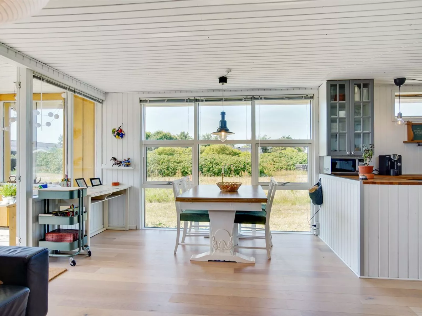 "Uffi" - 300m from the sea-Binnen