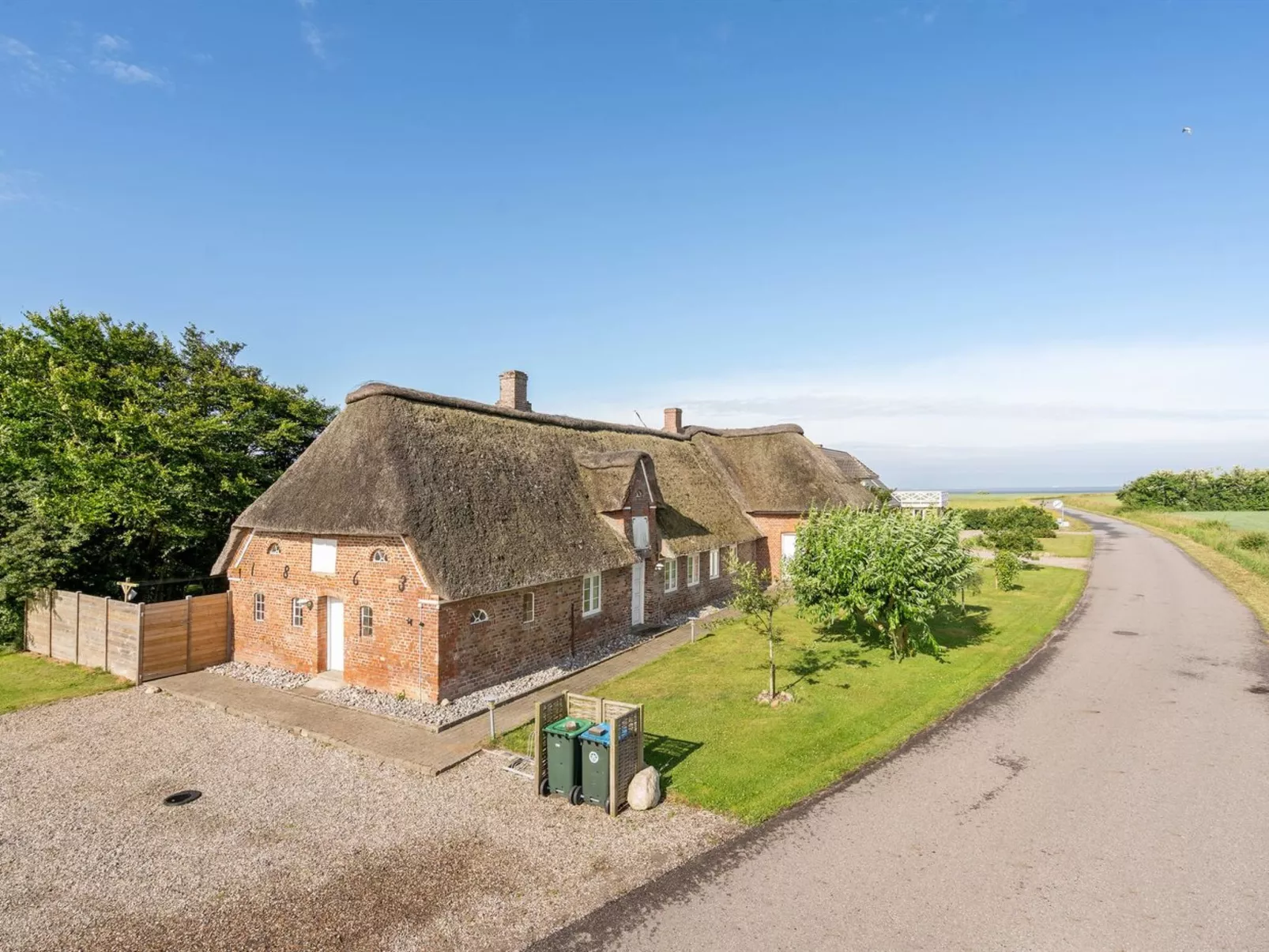 "Anje" - 16km from the sea-Buiten