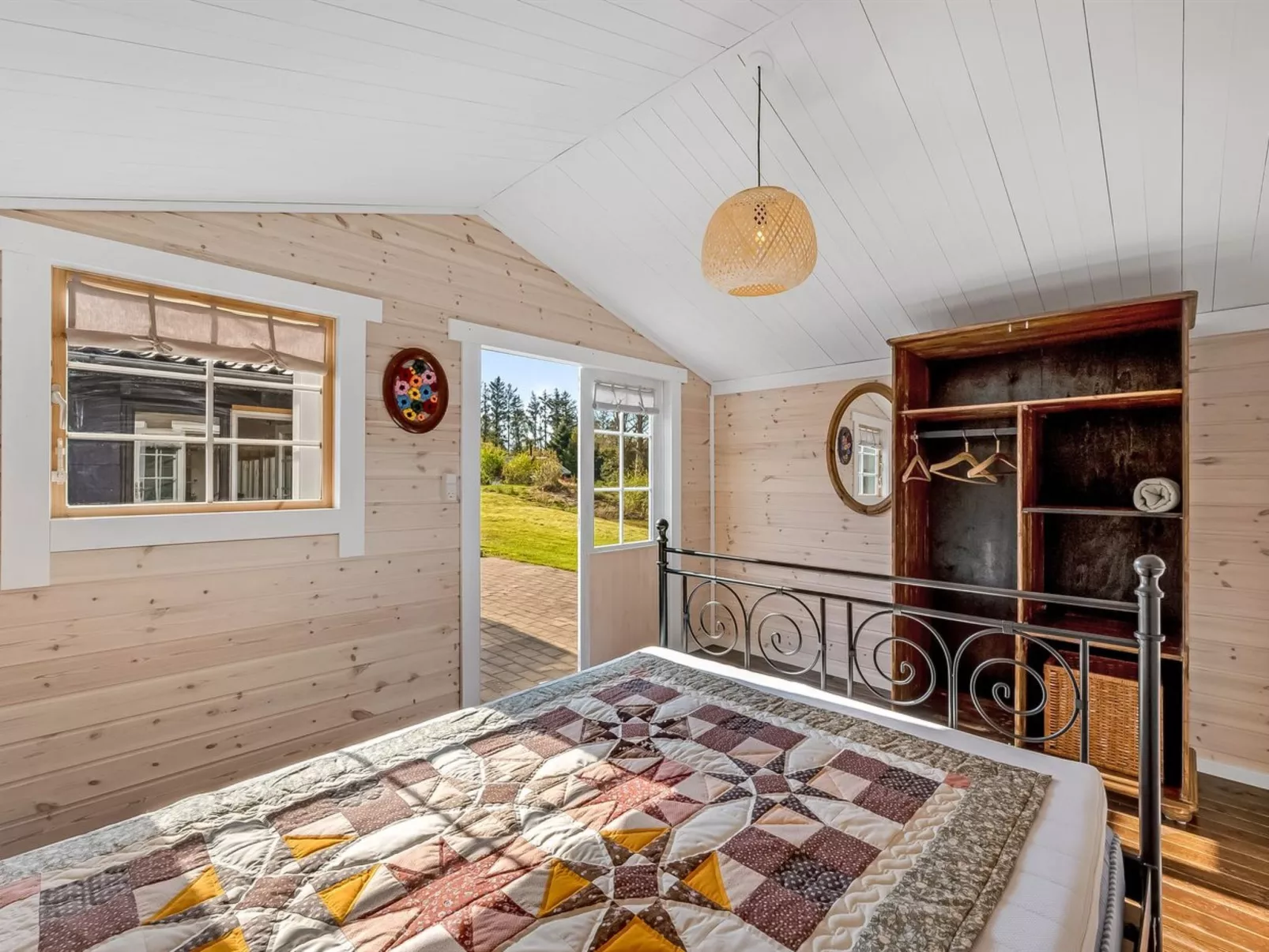 "Valdemar" - 350m to the fjord-Binnen