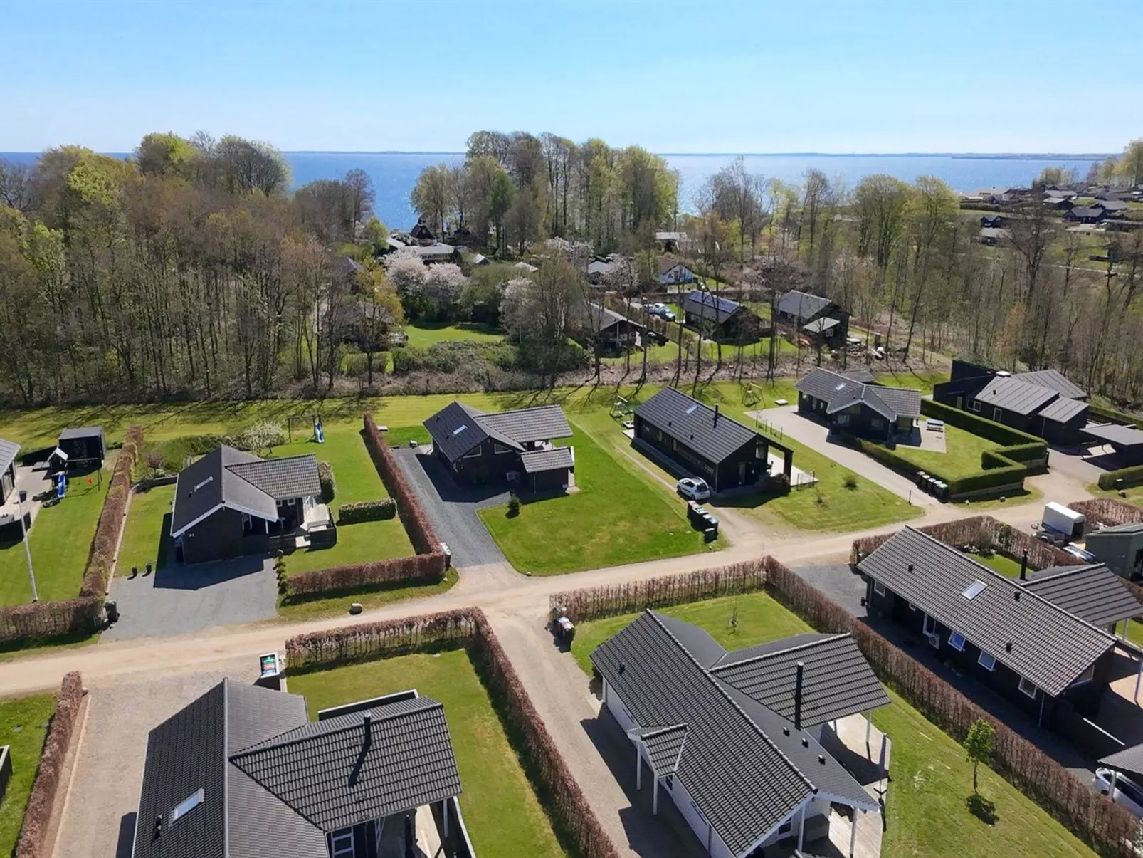 "Yakari" - 300m from the sea-Buiten