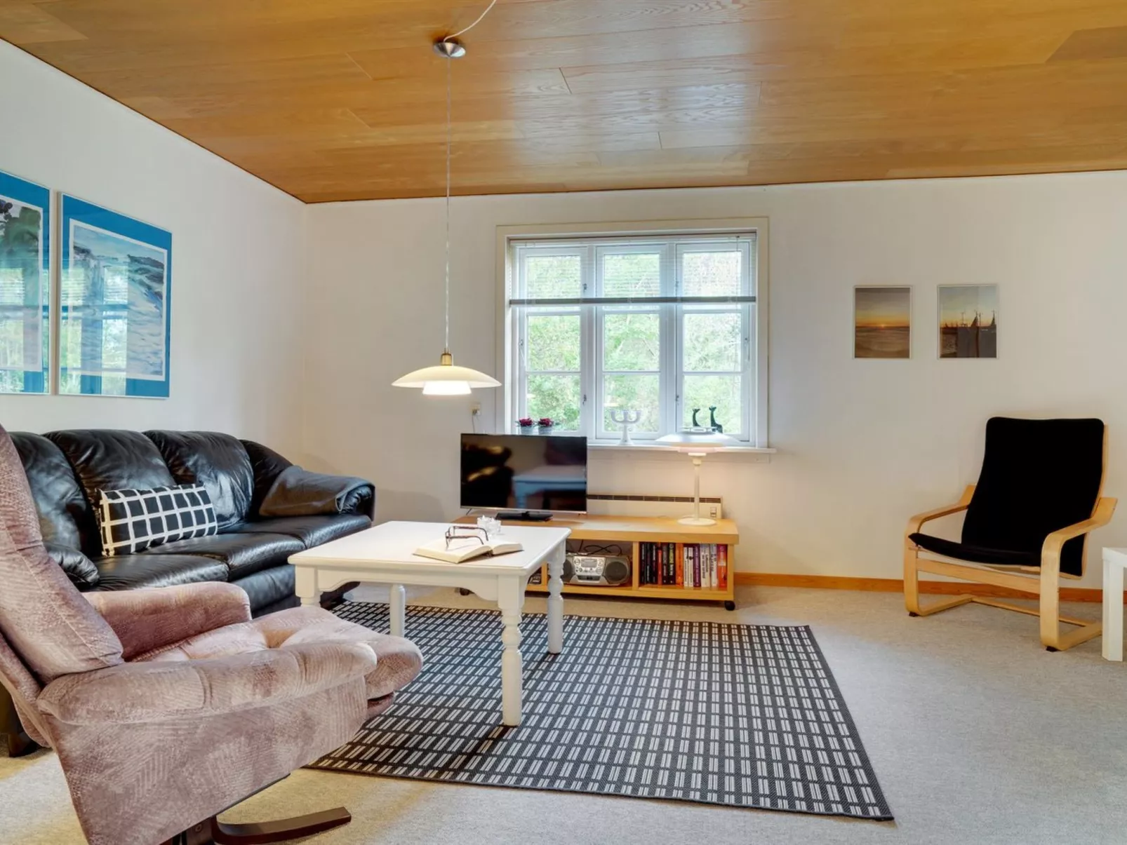 "Hildegunn" - 200m from the sea-Binnen