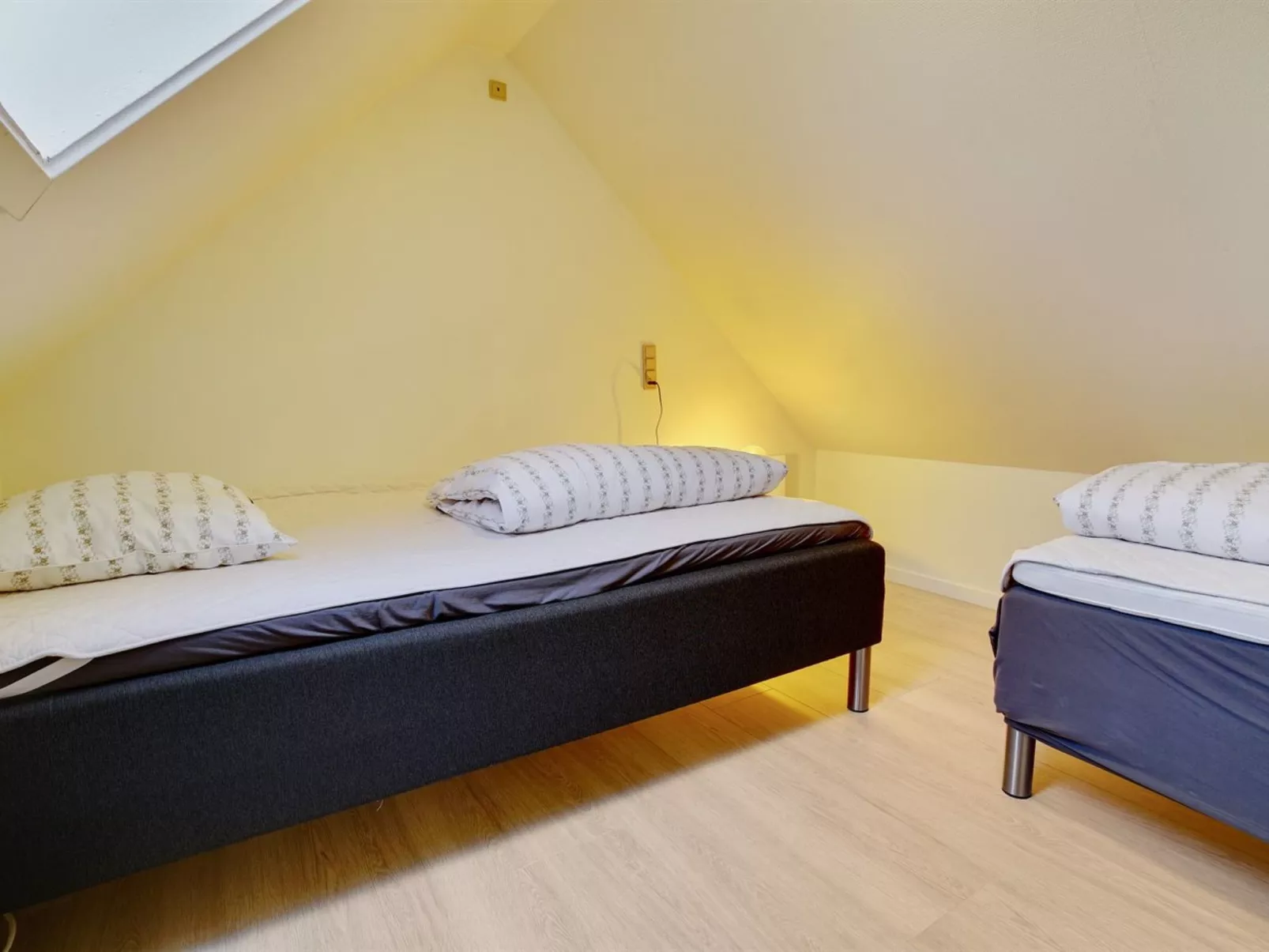 "Ingalil" - 650m from the sea-Binnen