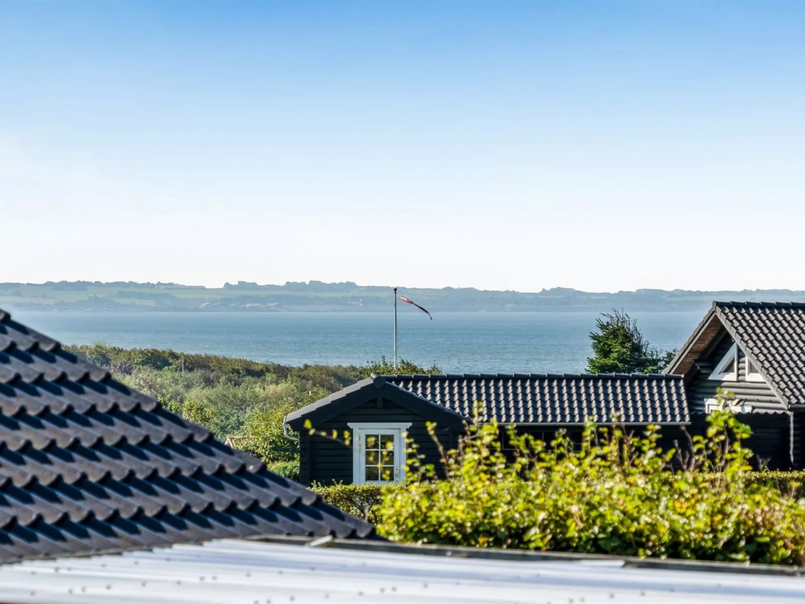 "Brynjolf" - 350m to the fjord-Buiten