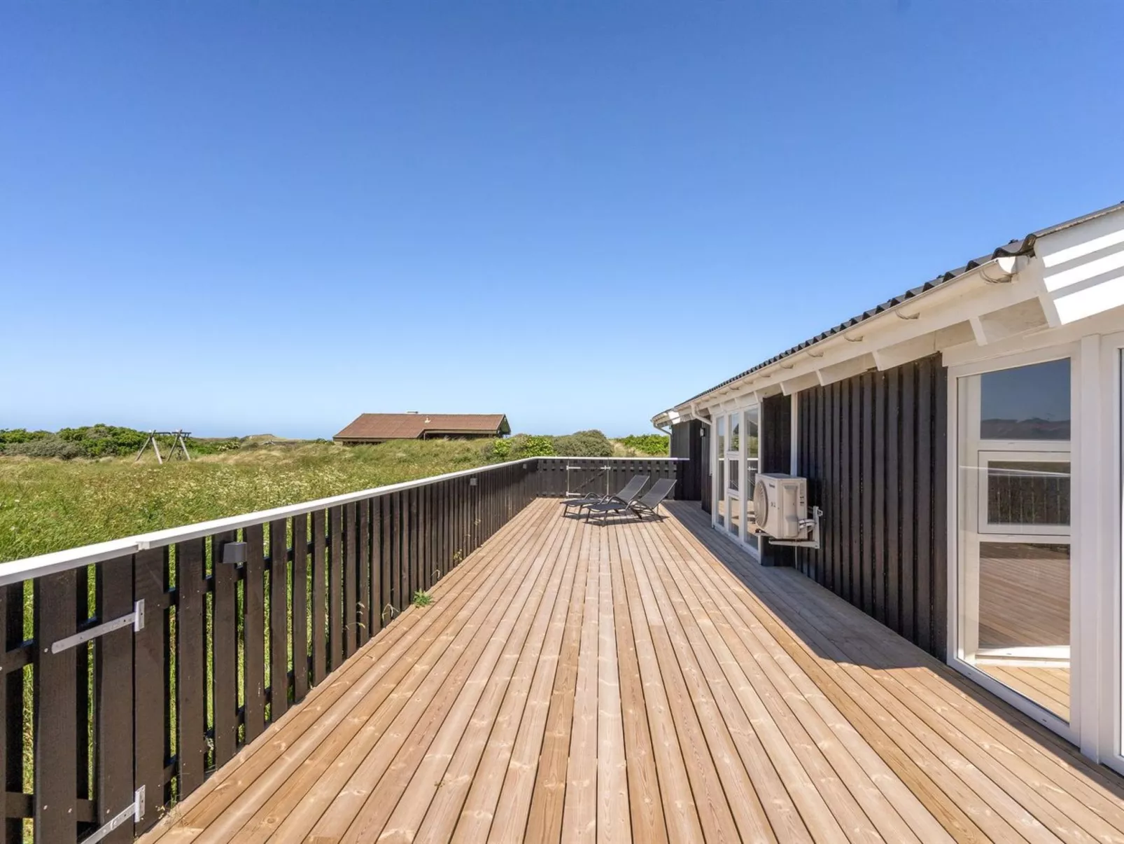 "Randulf" - 450m from the sea-Buiten