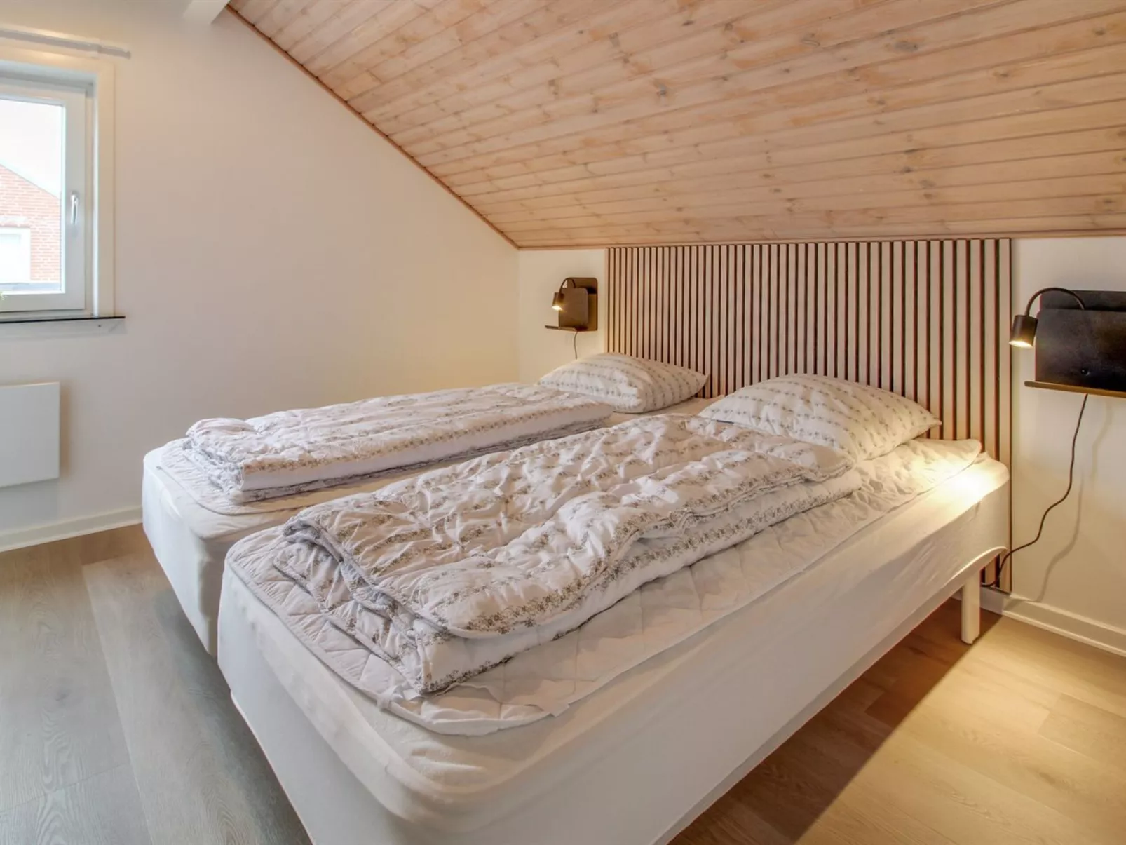 "Adils" - 2.5km from the sea - Binnen