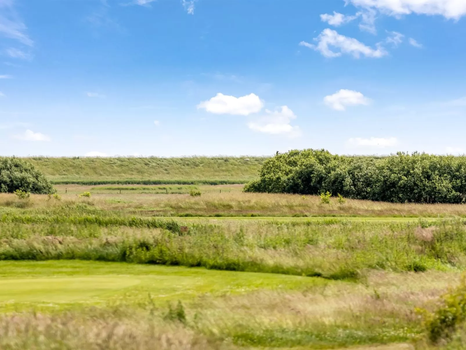 "Nils" - 2.3km from the sea - Buiten