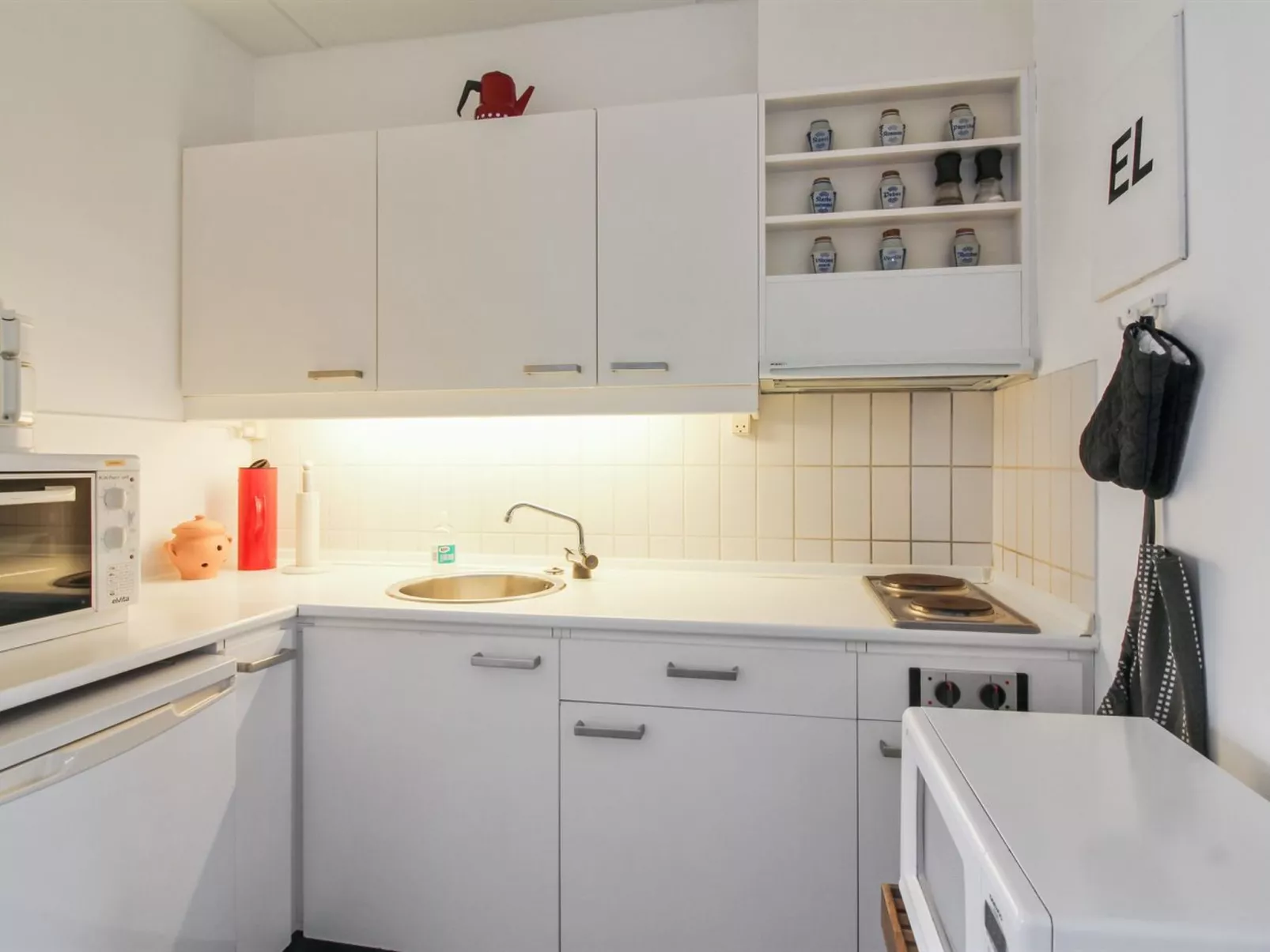 "Tinke" - 150m from the sea-Binnen