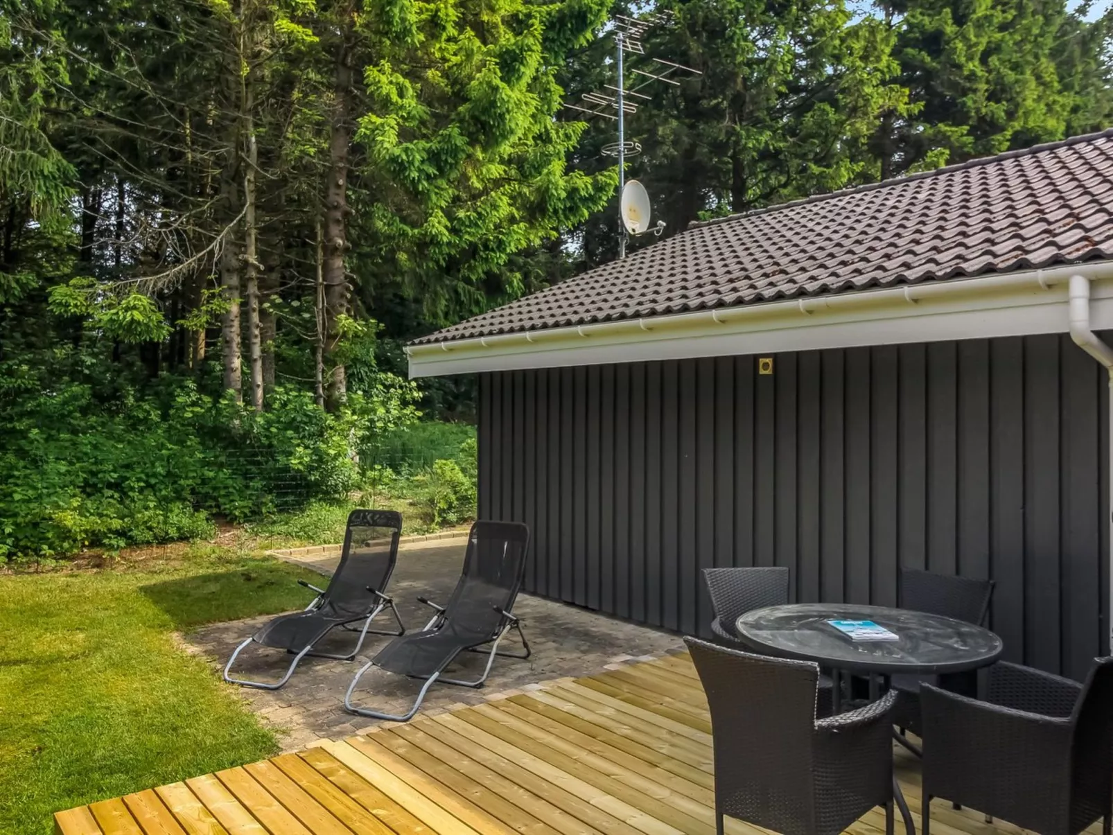 "Aniki" - 1.4km from the sea-Buiten