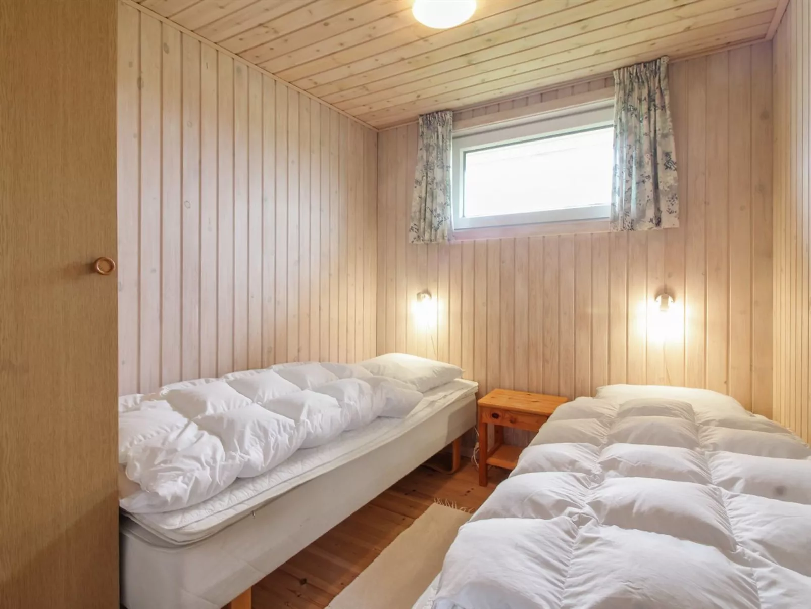 "Adelbert" - 400m from the sea-Binnen